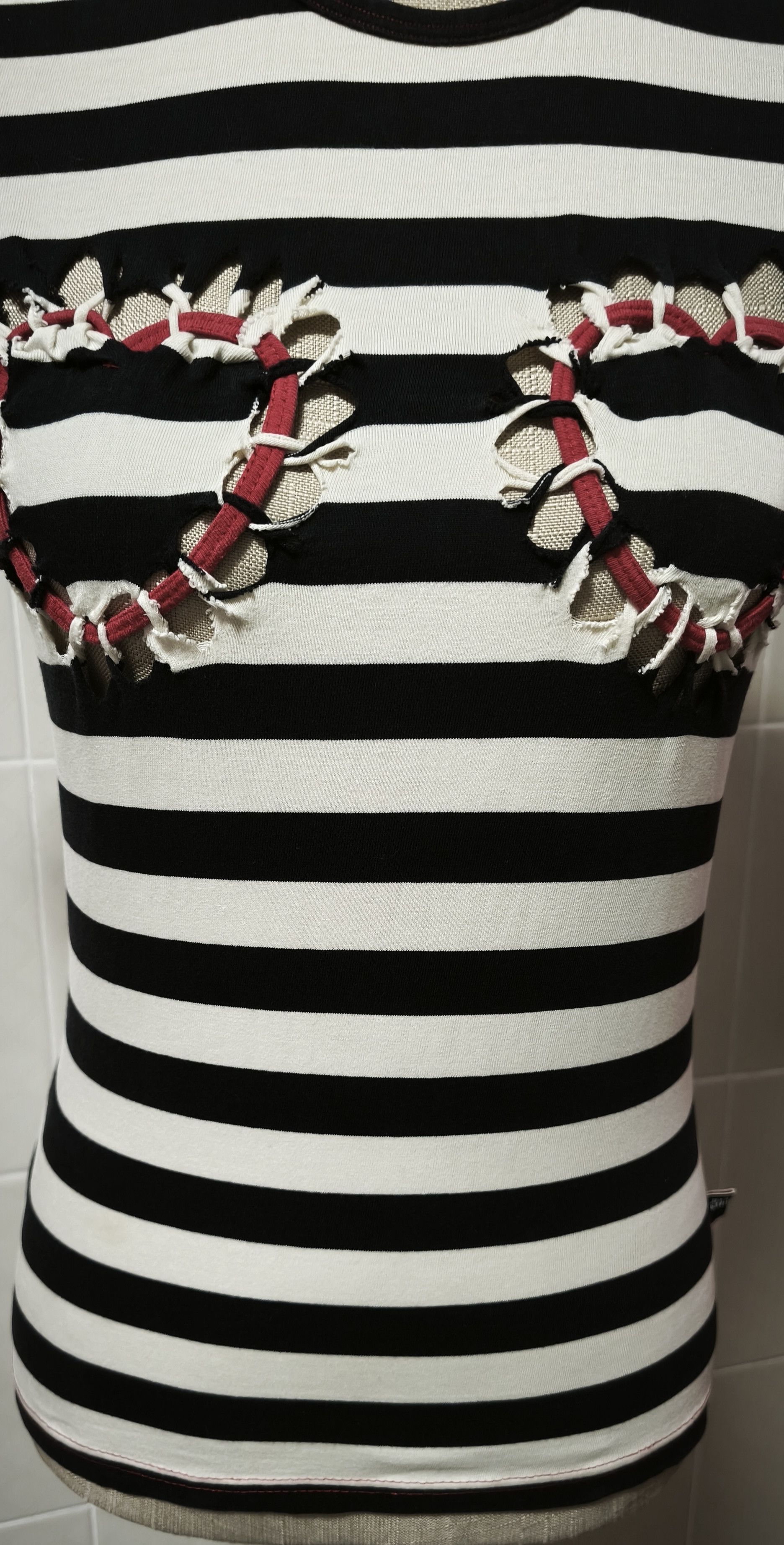Jean Paul Gaultier Two red cord hearts top - Do you think I'm sexy? Size S / US 4 / IT 40 - 7 Thumbnail