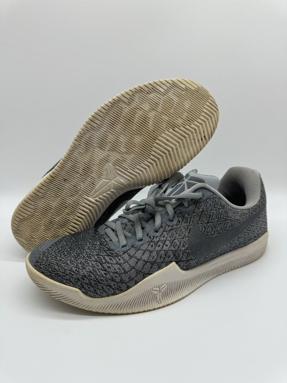 image of Kobe Mentality x Nike Kobe Mamba Instinct Pure Platinum (852473-002) Shoes in Grey, Men's (Size 9.5