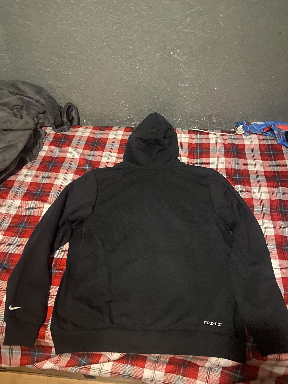 Nike Men’s Nike Standard Issue Dri-FIT Full-Zip Black Hoodie Size US L / EU 52-54 / 3 - 3 Thumbnail