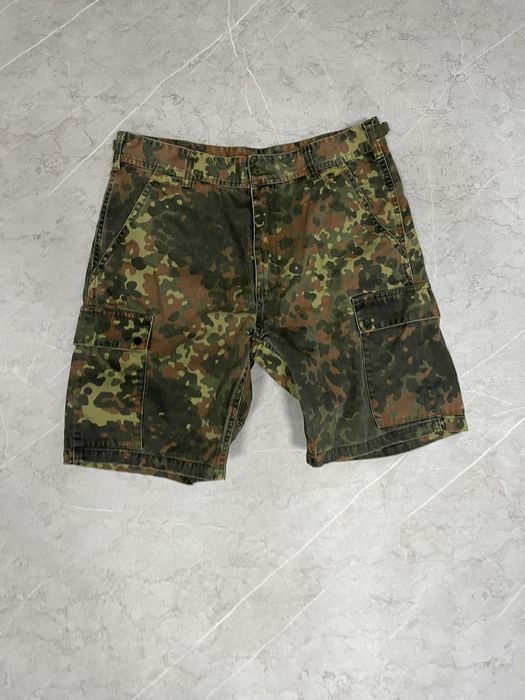 Supreme Cargo shorts 32 | Grailed