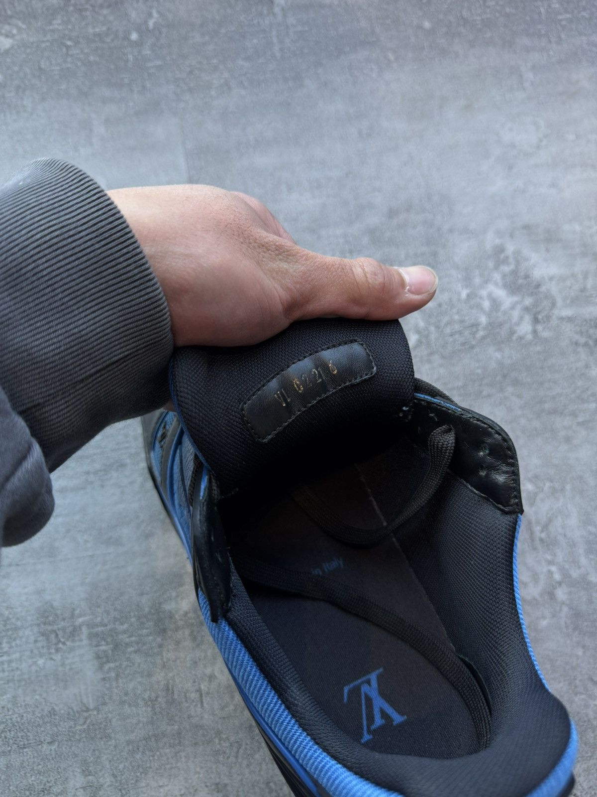 Louis Vuitton Louis Vuitton LV Trainer sneakers in black and blue calfskin Size US 8 / EU 41 - 7 Thumbnail