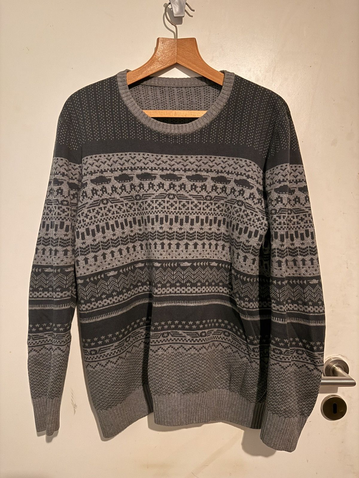 Other Vintage 90s Novelty "Tank" Graphic Fair Isle Sweater - XL Size US XL / EU 56 / 4 - 2 Thumbnail