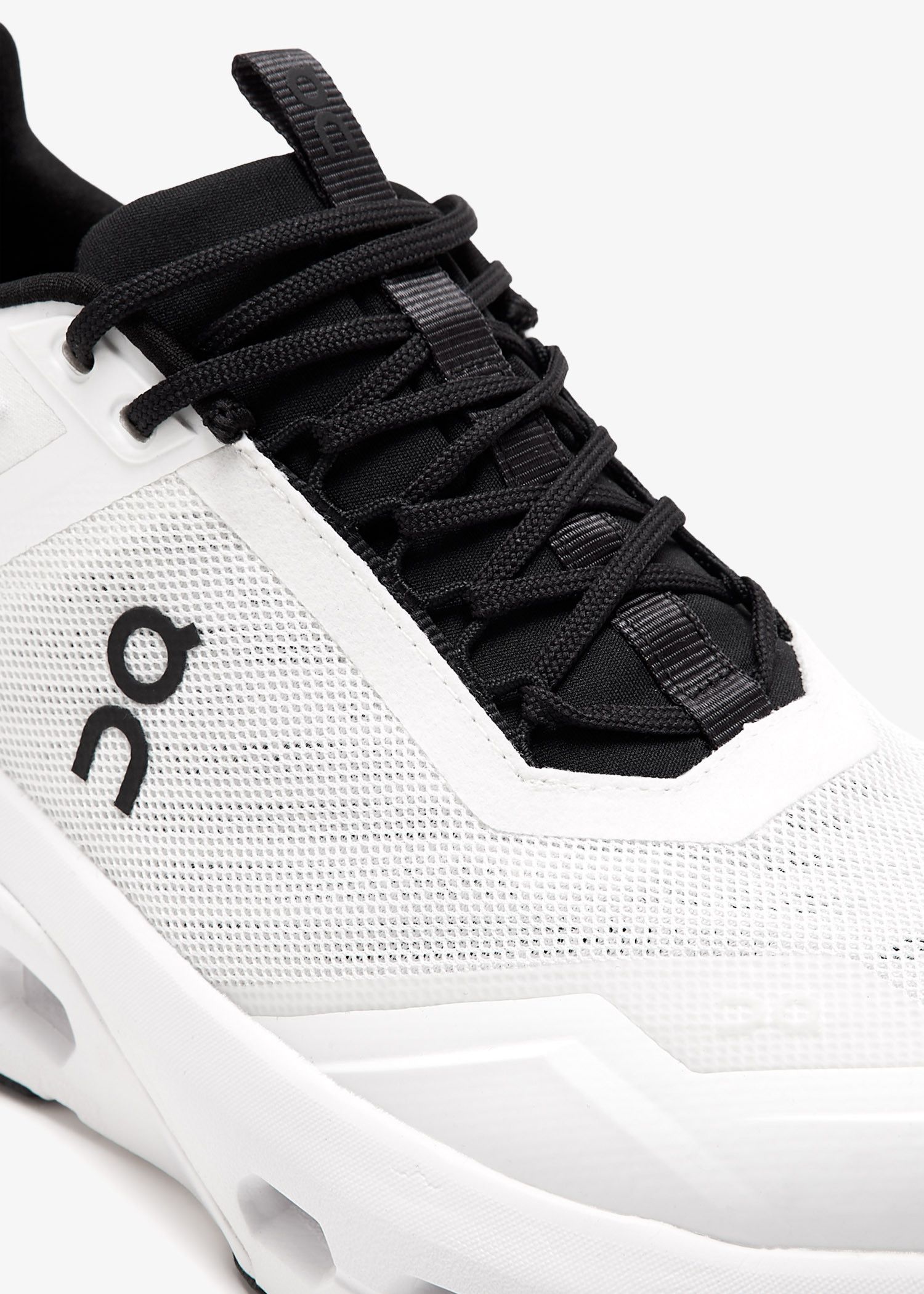 On o1s22i1n1124 Cloudnova X Sneakers in White Size US 9 / IT 39 - 3 Thumbnail