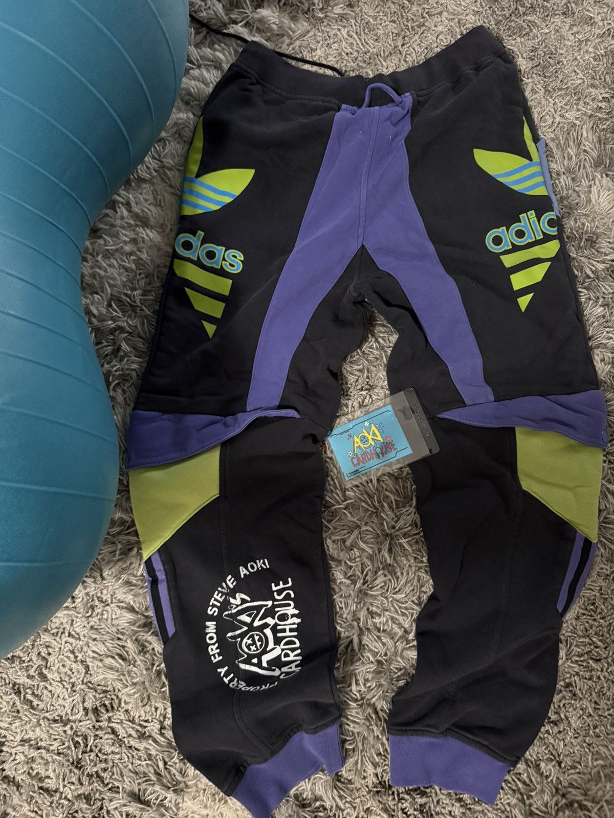 Adidas × Jeremy Scott JEREMY SCOTT ADIDAS X STEVE AOKI SWEATPANTS SAMPLE in MEDIUM Size US 32 / EU 48 - 3 Thumbnail