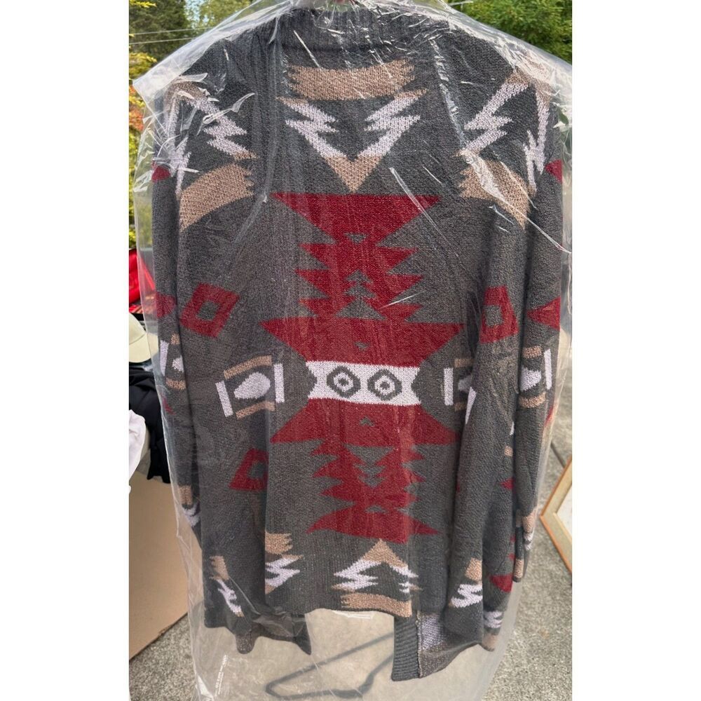 Vintage Aztec pattern light knitted outerwear sz L gray red Size ONE SIZE - 1 Preview