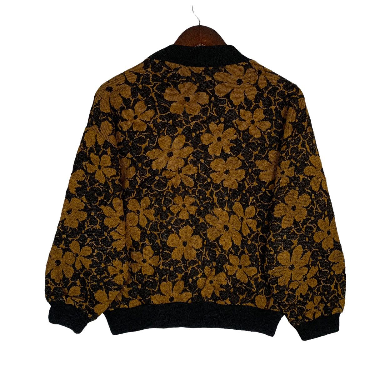 Designer Knit wear Italians Design made in italy Floral sweater Size M / US 6-8 / IT 42-44 - 7 Thumbnail