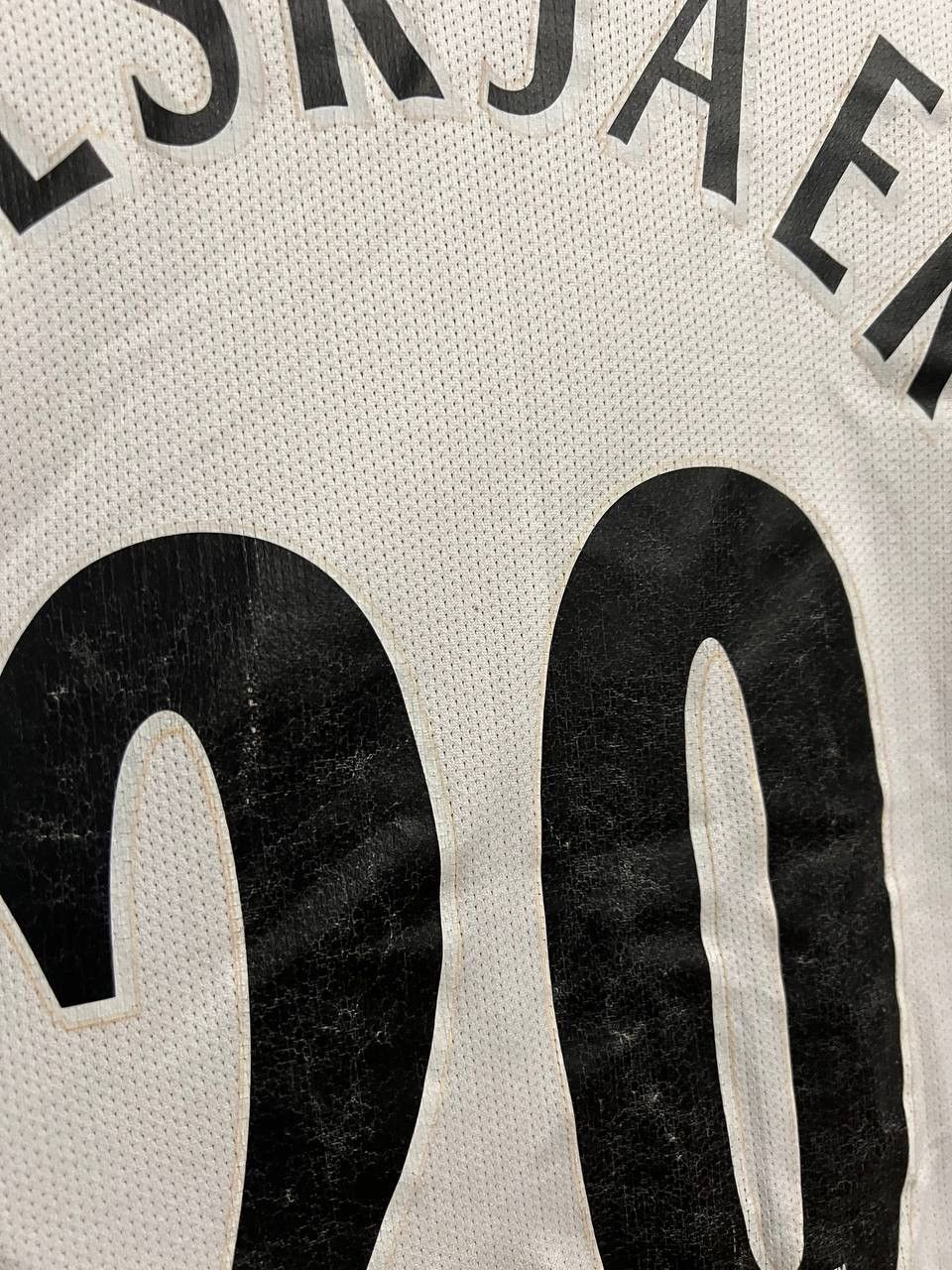 Umbro 2001/02 MANCHESTER UNITED #20 SOLSKJAER 100TH SOCCER JERSEY Size US L / EU 52-54 / 3 - 20 Thumbnail