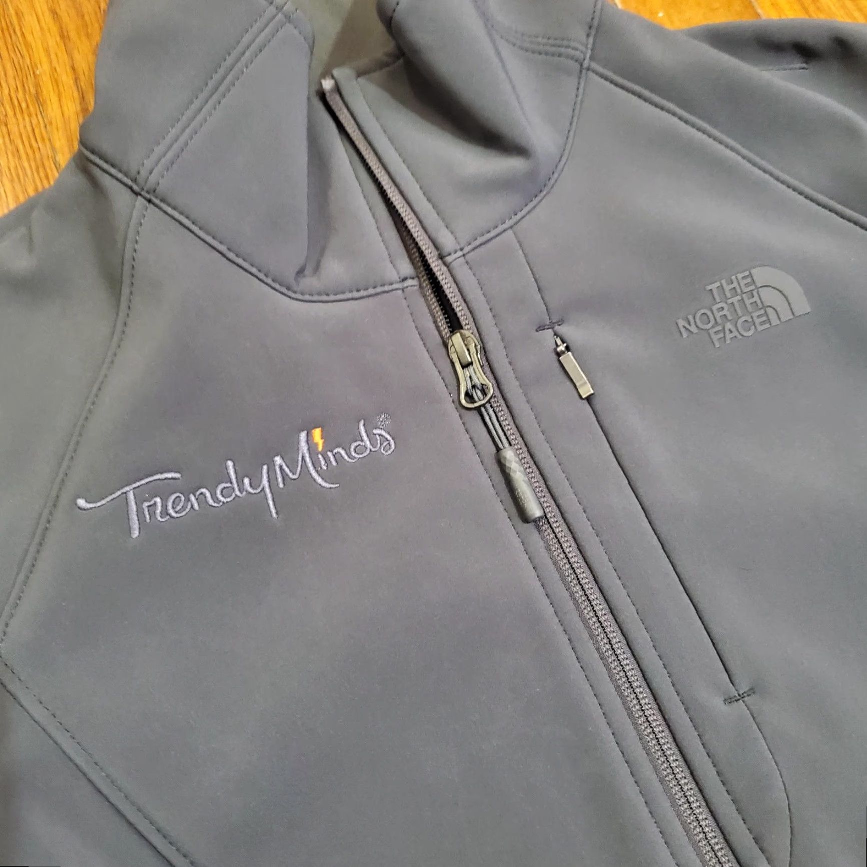 The North Face North Face Jacket Womens M Gray WindWall Softshell Full Zip Windbreaker Logo Embroidered Pockets Size M / US 6-8 / IT 42-44 - 6 Thumbnail