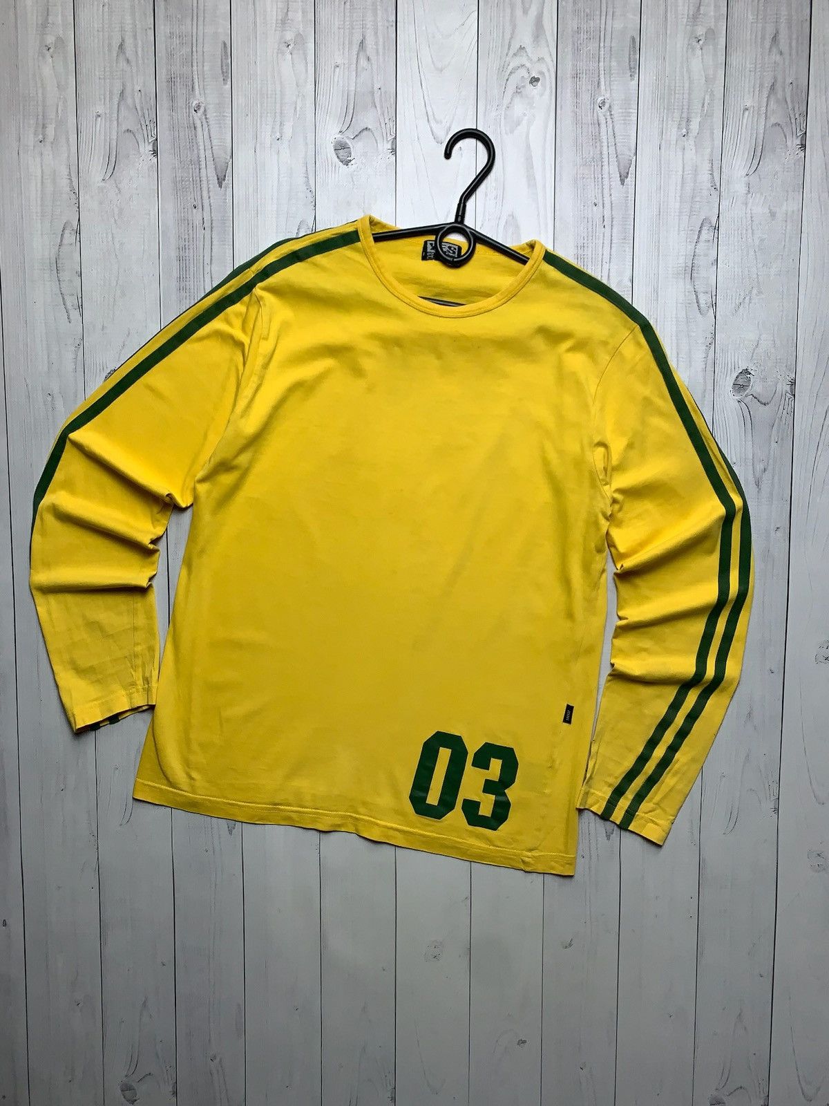 Vintage Vintage Jamaica soccer long sleeve shirt size L yellow logo Size US L / EU 52-54 / 3 - 3 Thumbnail