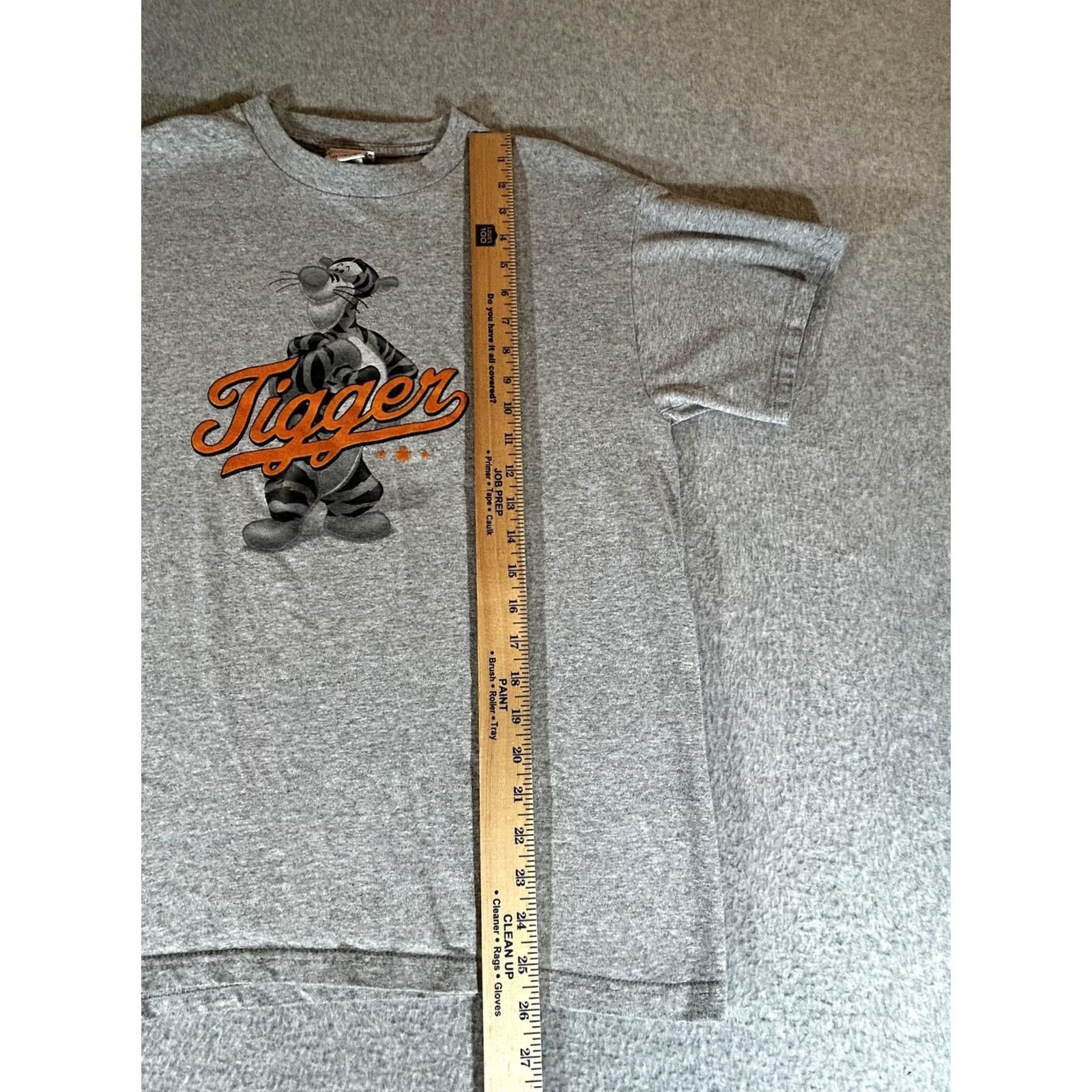 Disney VINTAGE Disney Shirt Mens M Gray Graphic Tigger Winnie the Pooh 90s Shirt Mens Top Cute Cartoon Short Sleeve Crew Neck Graphic Print Size US M / EU 48-50 / 2 - 5 Thumbnail