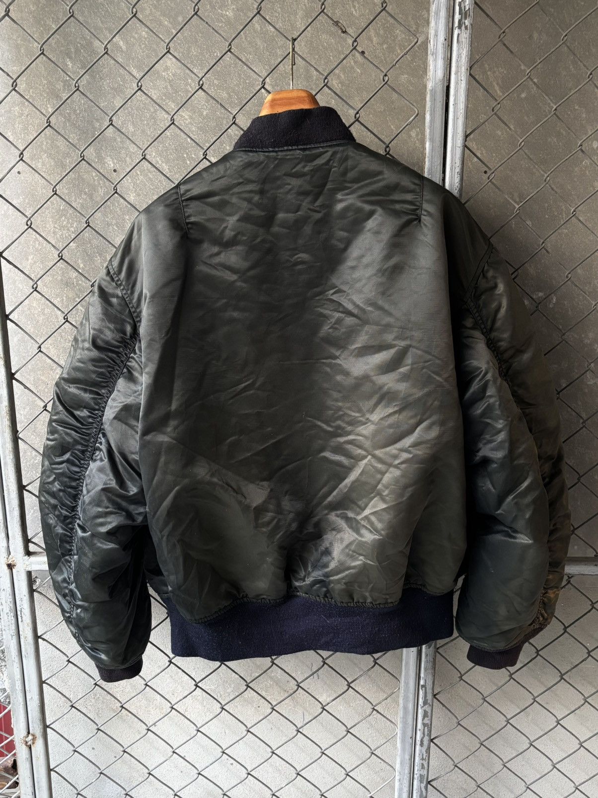 Alpha Industries Sun Faded!!Black Bomber Flight Jacket Size US L / EU 52-54 / 3 - 3 Thumbnail