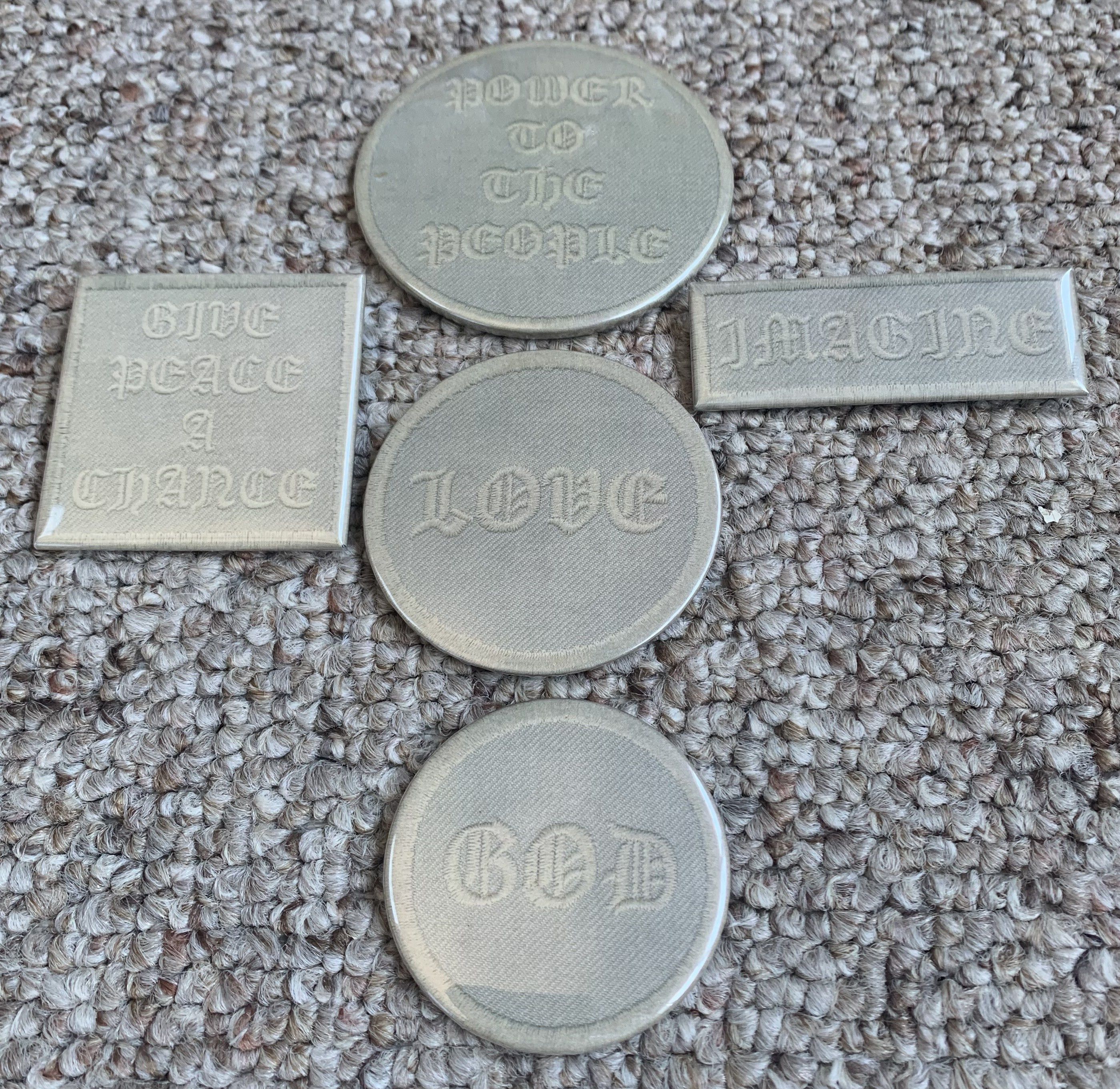 Number (N)ine FW04 Number (N)ine Set of 5 Pins Size ONE SIZE - 2 Thumbnail