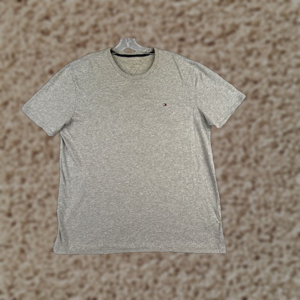 Tommy Hilfiger Tommy Hilfiger Shirt Adult Large Gray Short Sleeve Crew Neck 100% Cotton Men Size US L / EU 52-54 / 3 - 1 Thumbnail
