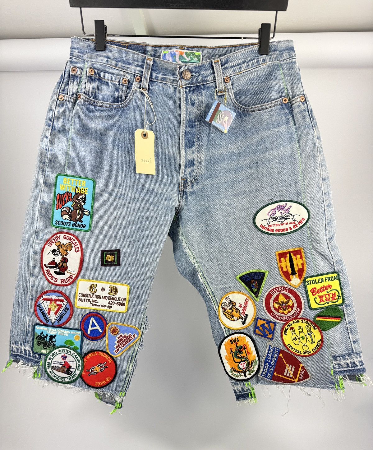 Better With Age GENTLEMENT’S TRIPLE WIDE LONG DENIM SHORTS Size US 32 / EU 48 - 1 Thumbnail