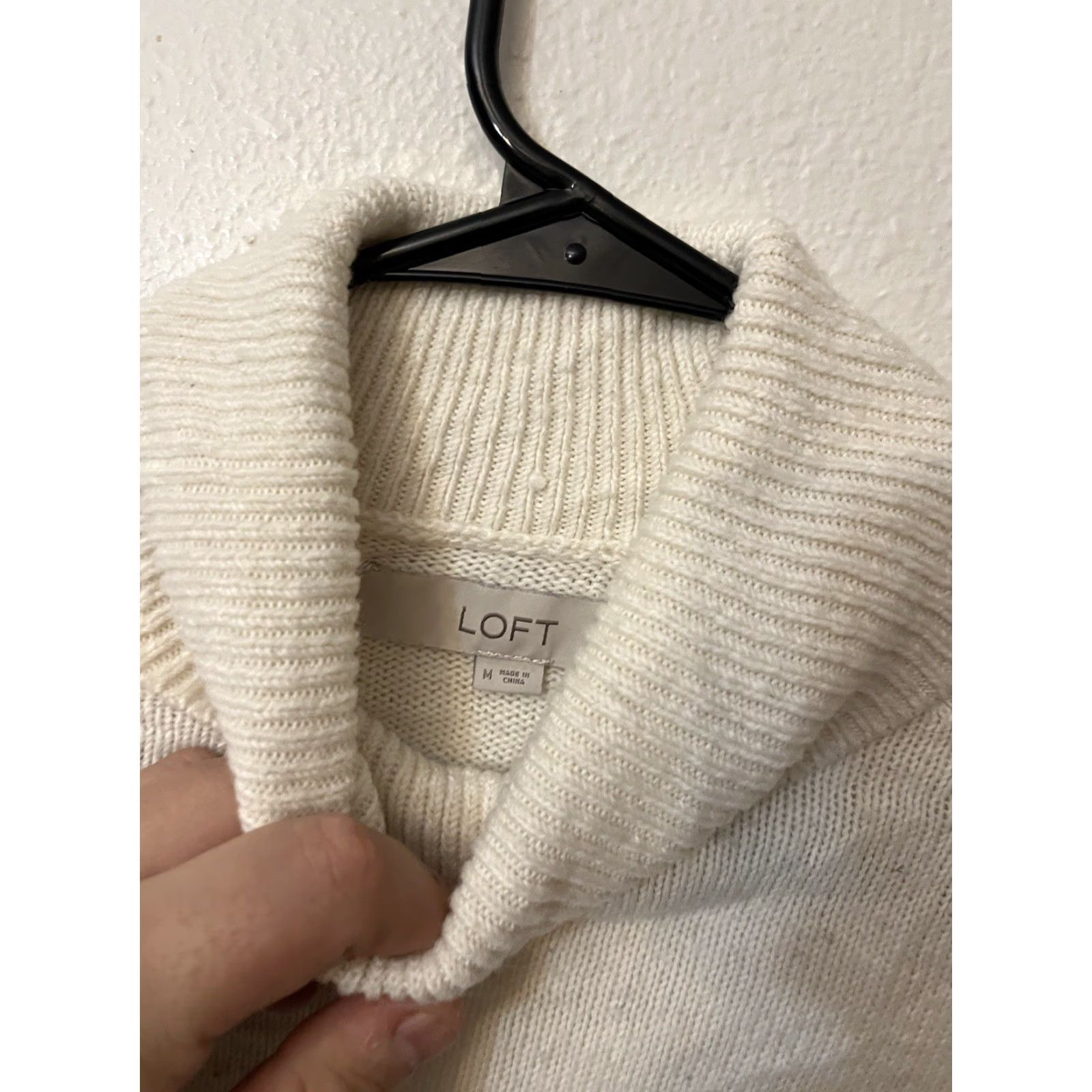 Loft LOFT Ivory Turtleneck Sweater Medium Women Fall Long Sleeve Cotton Blend Classic Pullover Size M / US 6-8 / IT 42-44 - 2 Thumbnail