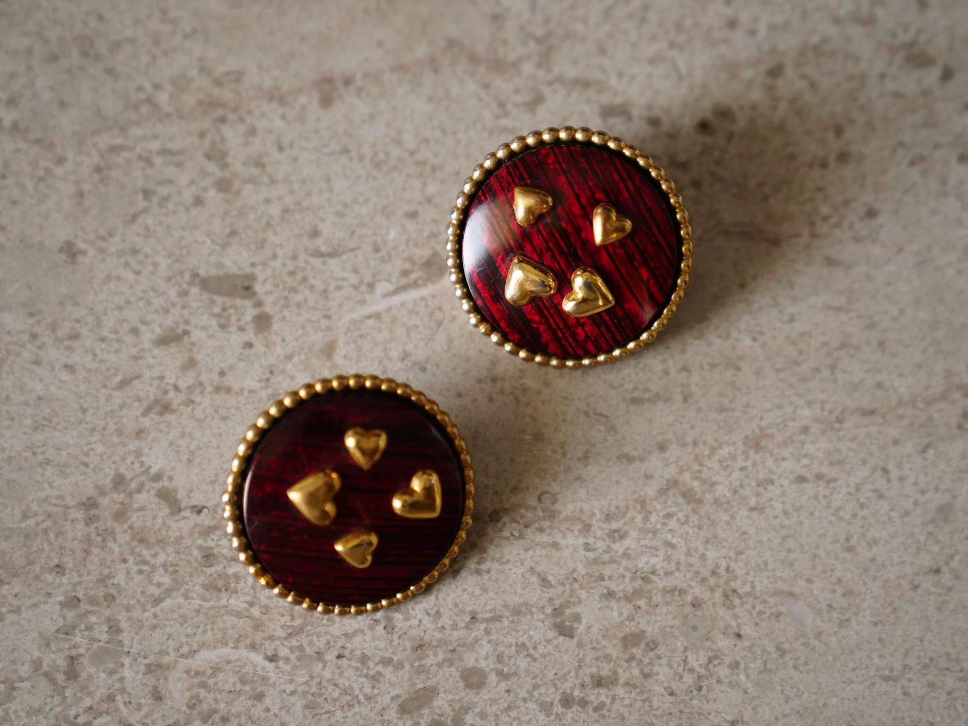 Other Dominique Aurientis Vintage Gold Heart Ear Clips (L) Size ONE SIZE - 8 Thumbnail