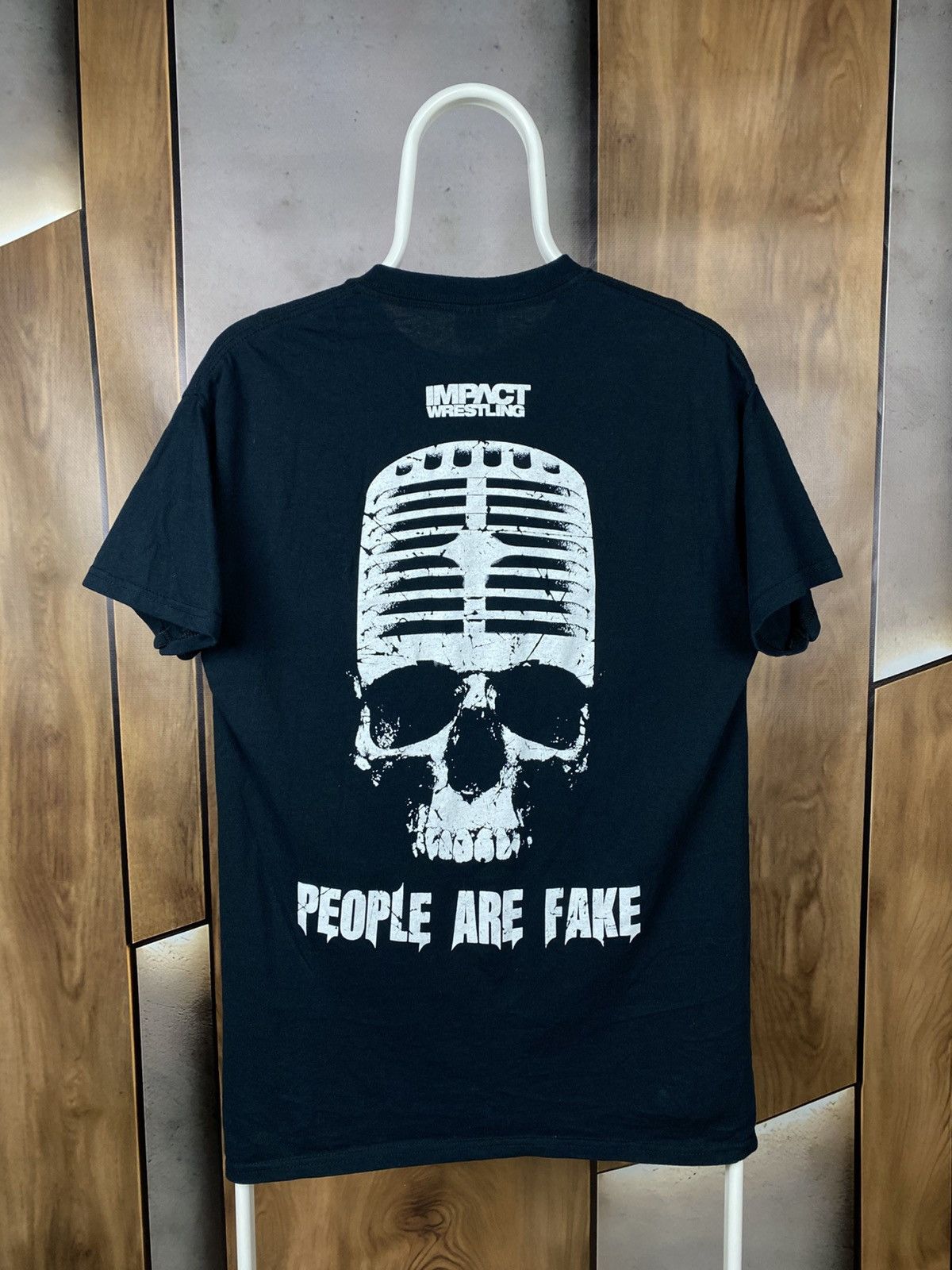 WWE 🎙️Vintage 00s T-Shirt People Are Fake Impact Wrestling Tee🎙️ Size US M / EU 48-50 / 2 - 1 Thumbnail