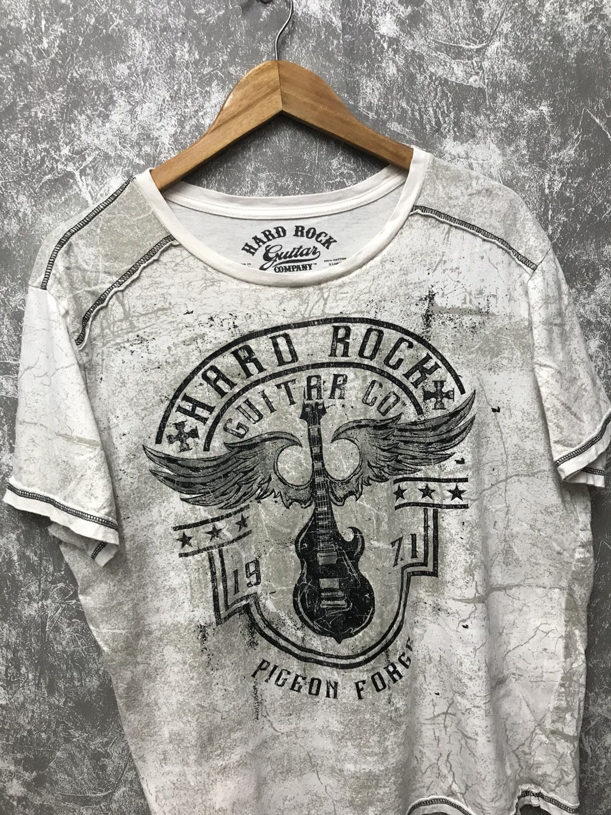 Affliction × Hard Rock Cafe × Southpole Affliction Hard Rock Guitar Wing Y2K Graphic Tee Size US L / EU 52-54 / 3 - 3 Thumbnail
