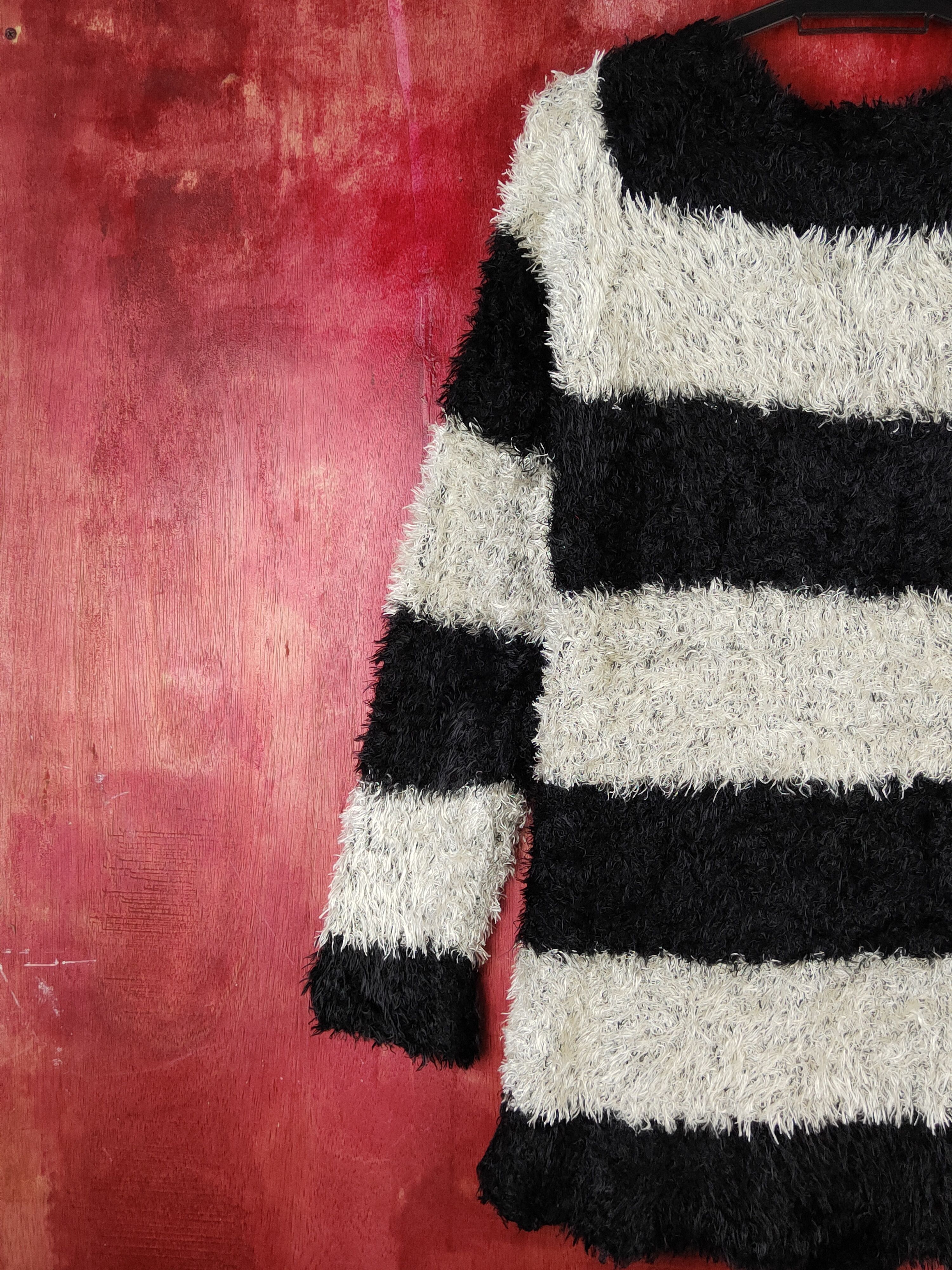Japanese Brand × Vintage Jocky Gal Black White Shag Shaggy Fur Mohair Knitwear #S1891 Size L / US 10 / IT 46 - 8 Thumbnail