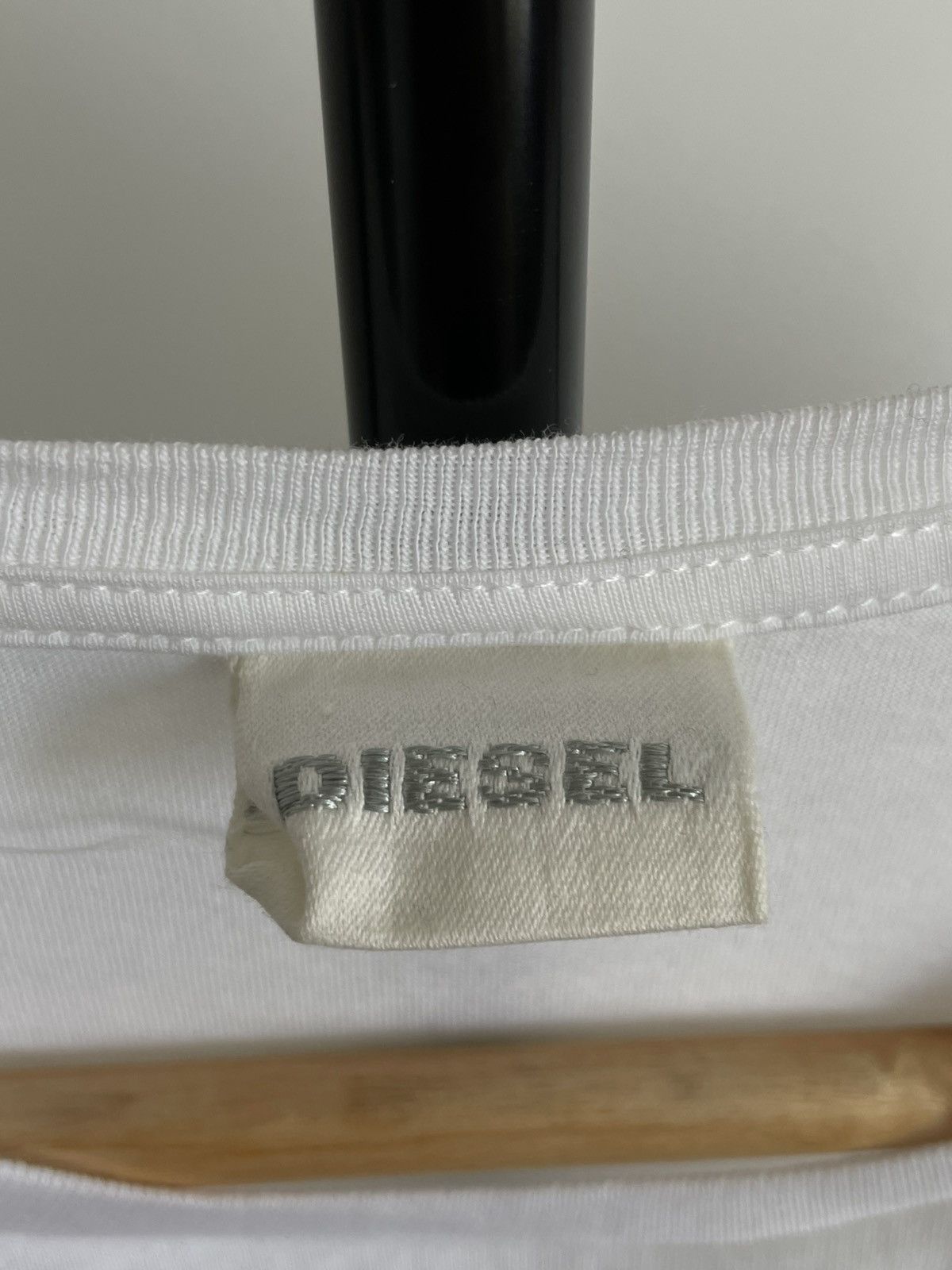 Diesel Vintage Y2K Diesel 00's T-Shirt Wolf/Cat Printed Japanese Size S / US 4 / IT 40 - 8 Thumbnail