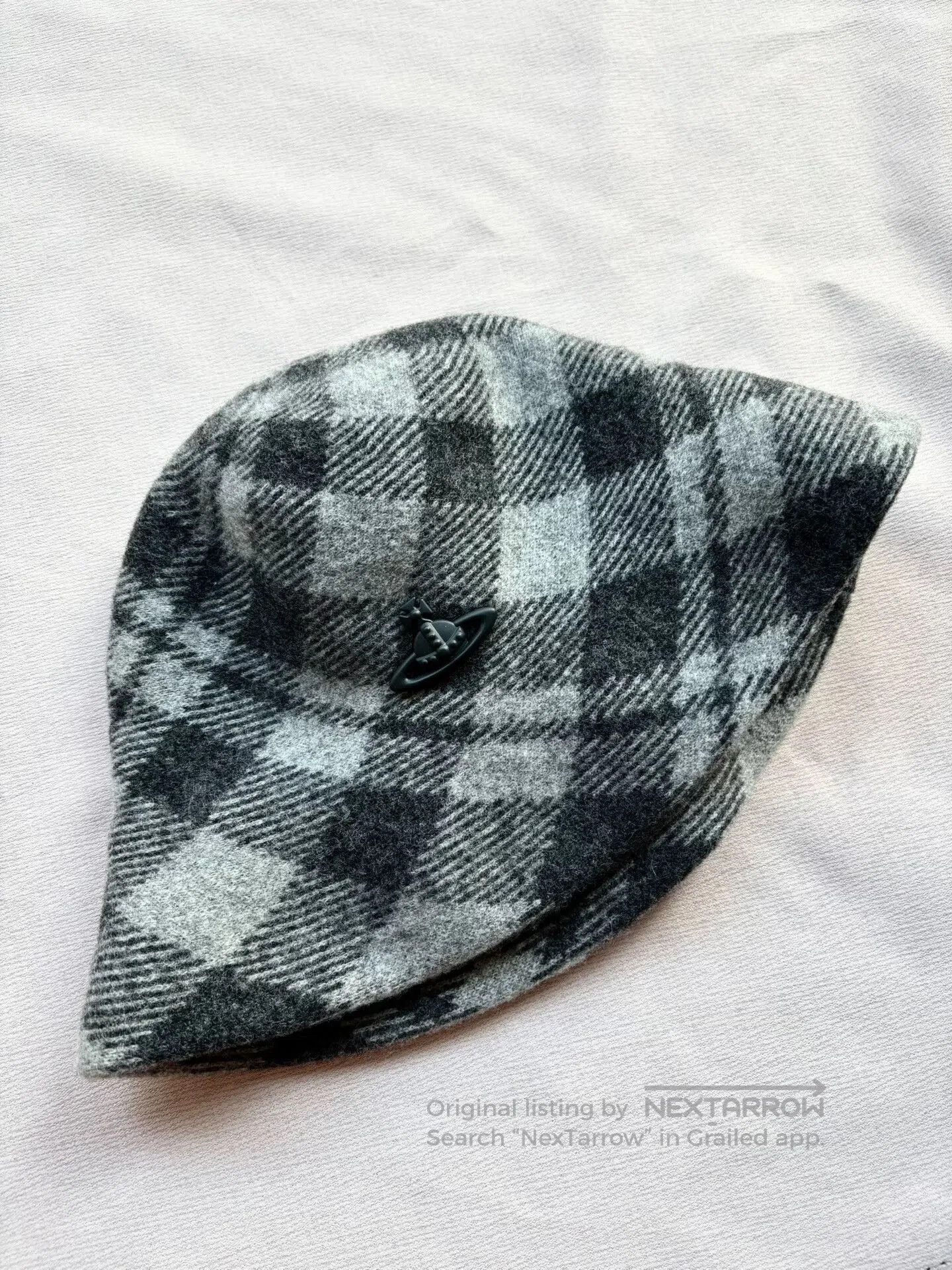 Vivienne Westwood Vivienne Westwood Saturn Fisherman Hat. Size ONE SIZE - 2 Thumbnail