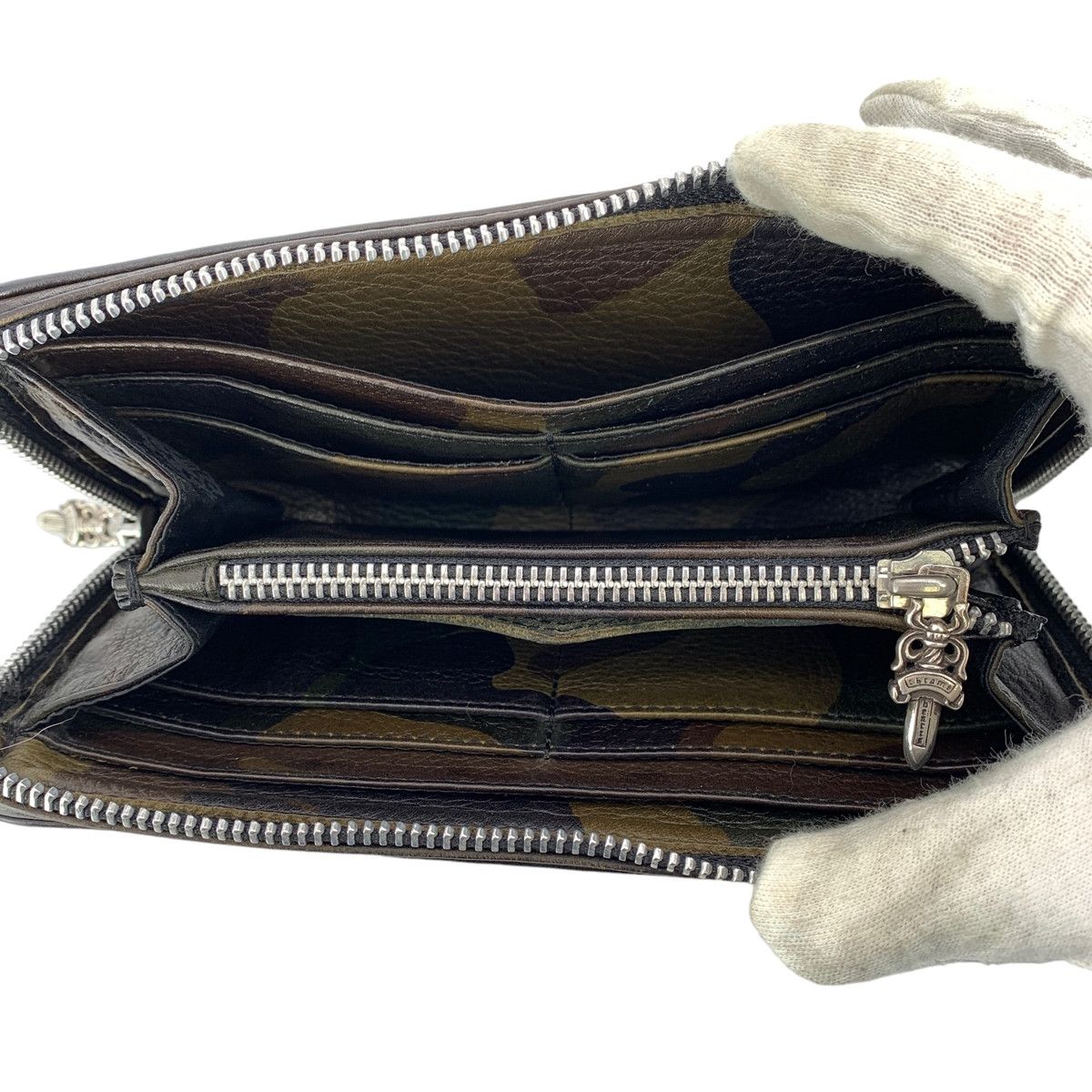 Chrome Hearts Chrome Hearts Camo Cemetery Zipper Clutch Size ONE SIZE - 5 Thumbnail