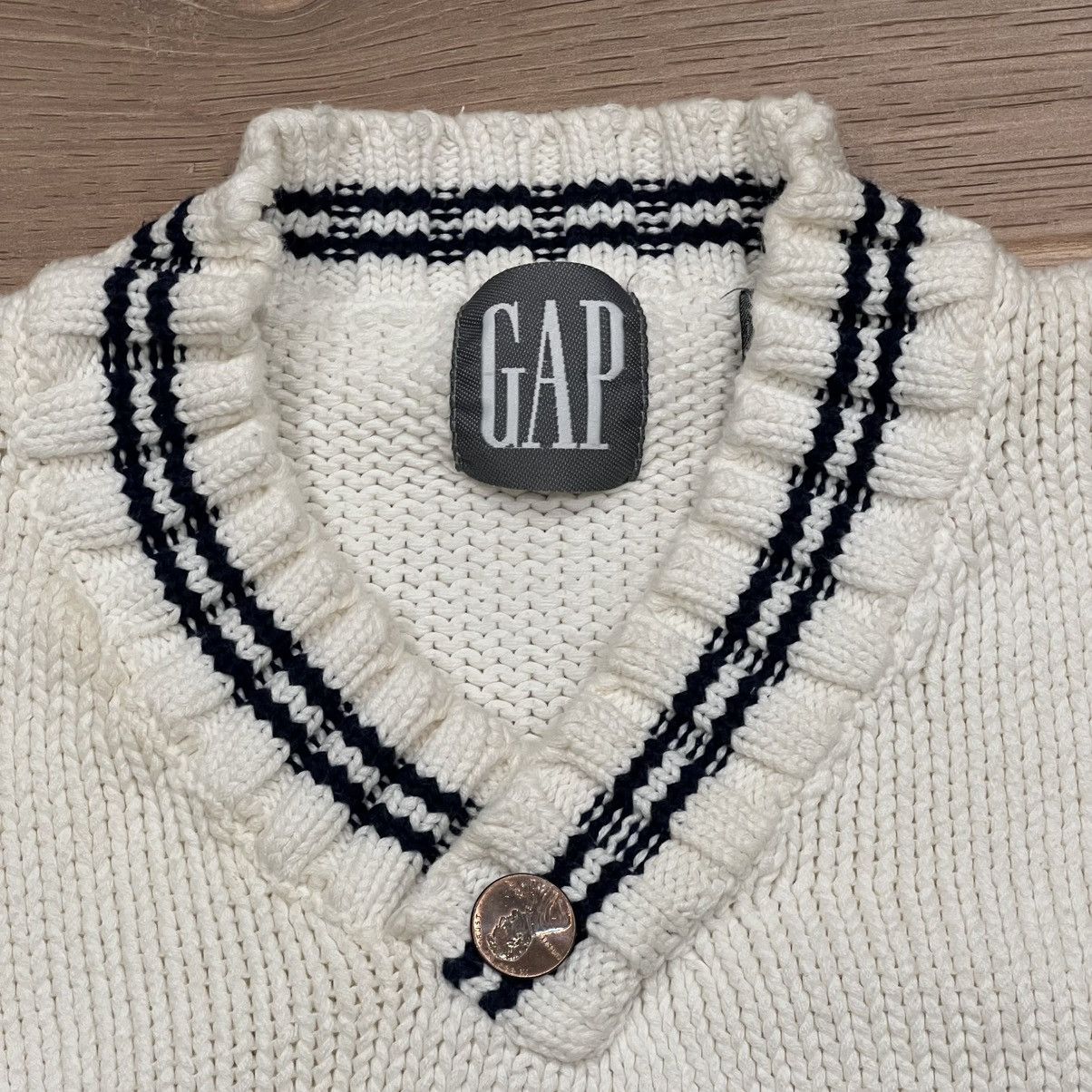 Gap Vintage GAP 90s V Neck Sweater White Medium Size US M / EU 48-50 / 2 - 9 Thumbnail