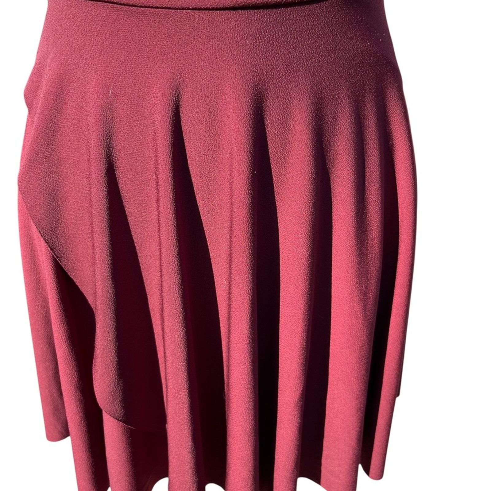 Urban Outfitters Urban Outfitters Kimchi Blue Asymmetrical Burgundy Skirt Size 26" / US 2 / IT 38 - 2 Thumbnail