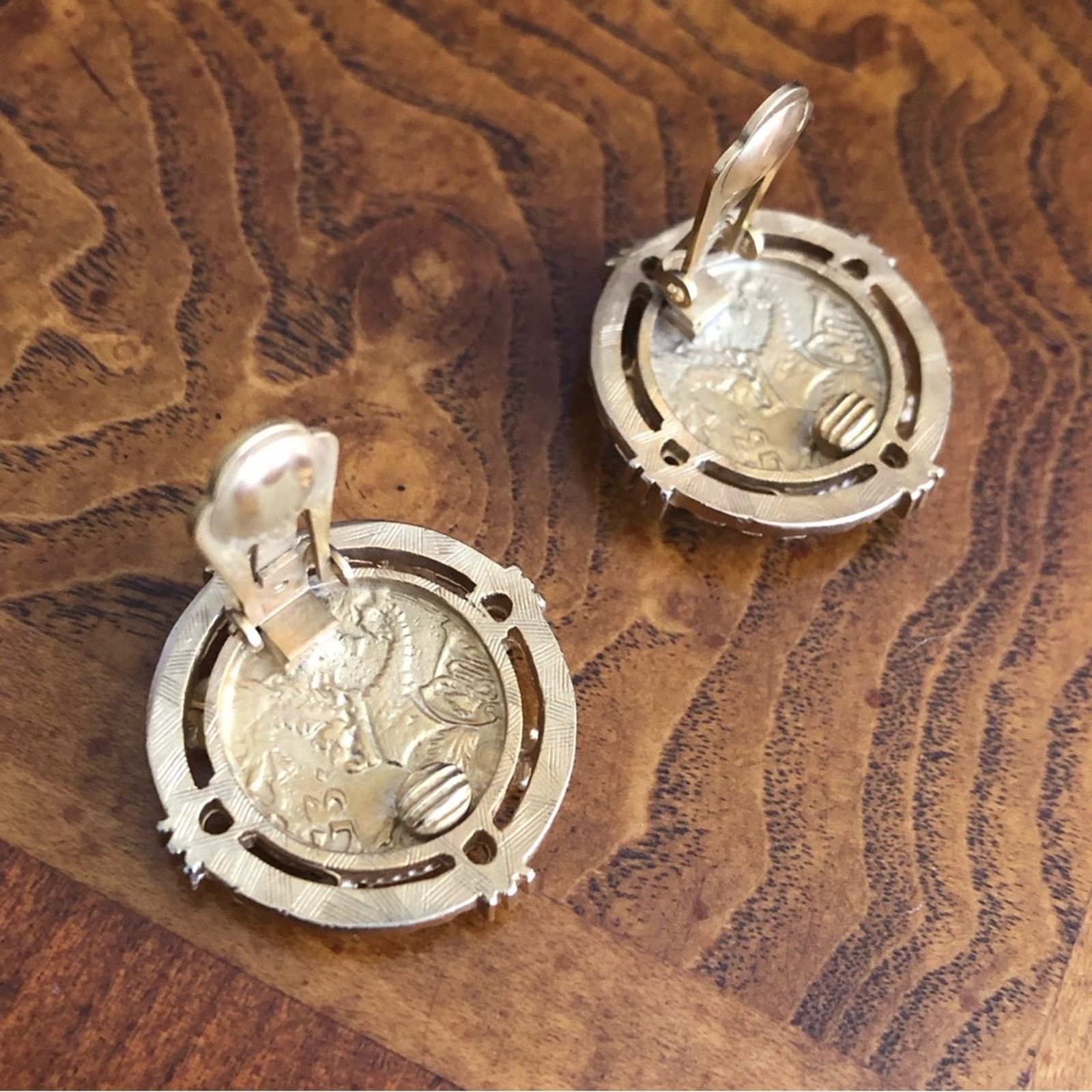 Vintage Vintage faux French coin rhinestone accent clip on earrings Size ONE SIZE - 3 Thumbnail