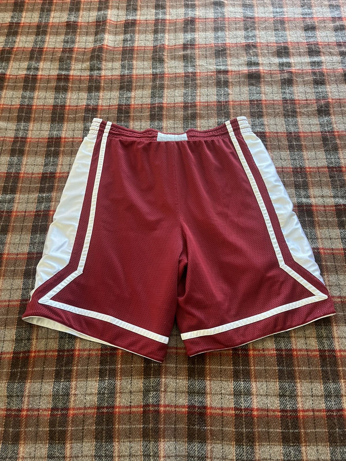 Nike Vintage 2000’s Y2K Nike Reversible Basketball Shorts mens 34 Size US 34 / EU 50 - 10 Thumbnail