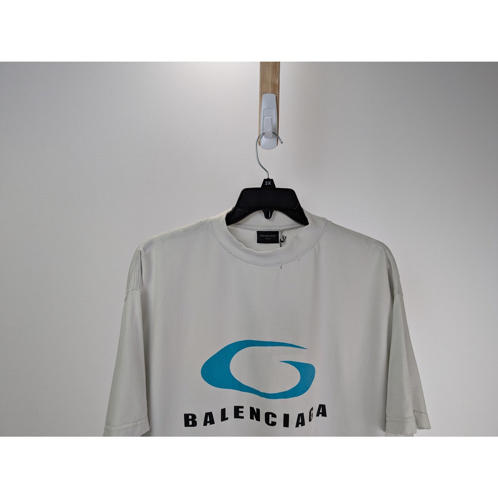 Balenciaga o1rshd1 Short Sleeve Cropped T-Shirt in White Size US L / EU 52-54 / 3 - 3 Thumbnail