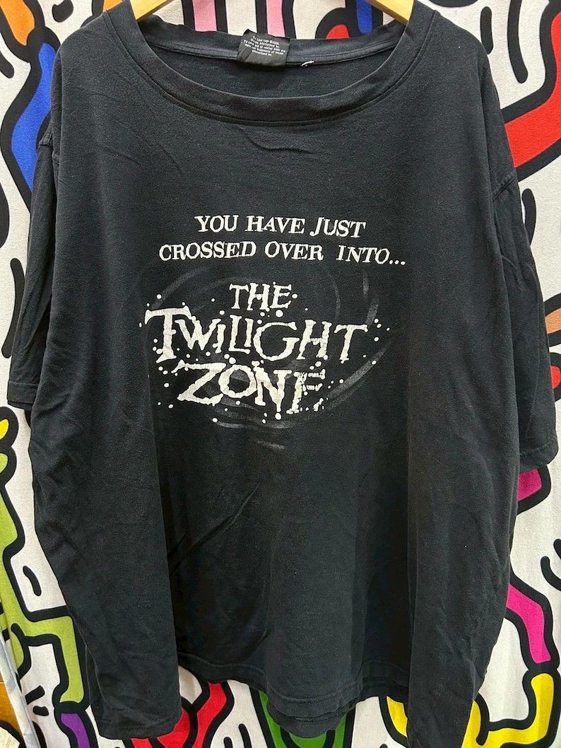Disney Vintage 2000s The Twilight Zone tshirt size 6XL Size US XXL / EU 58 / 5 - 2 Thumbnail