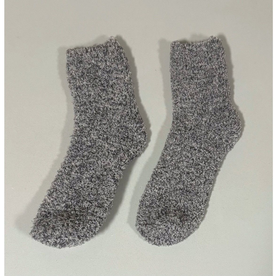 Vintage Gray Grey Solid Plush Fuzzy Winter Socks O/S NWOT ☃️ #socks Size ONE SIZE - 1 Thumbnail