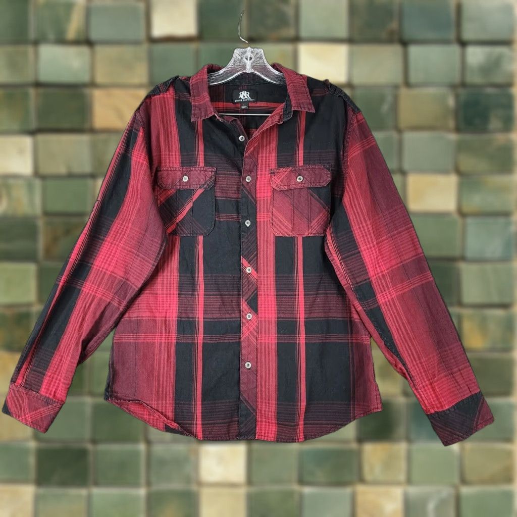 Vintage Rock & Republic Mens Red Black Plaid Long Sleeve Button Up Size L Size US L / EU 52-54 / 3 - 1 Thumbnail