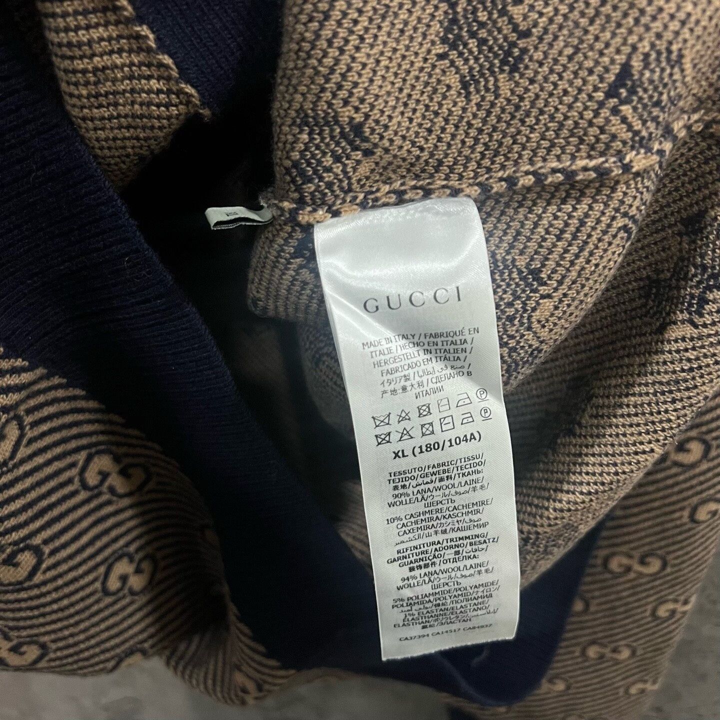 Gucci Gucci Ebony Button Full Print Wool Cardigan Size US XL / EU 56 / 4 - 5 Thumbnail