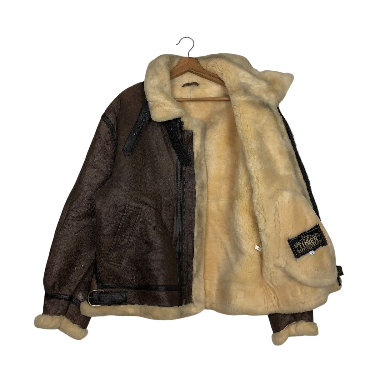 Vintage 🔥VINTAGE B 3 SHEARLING LEATHER JACKET TIGER ISSEY MIYAKE Size US L / EU 52-54 / 3 - 16 Thumbnail