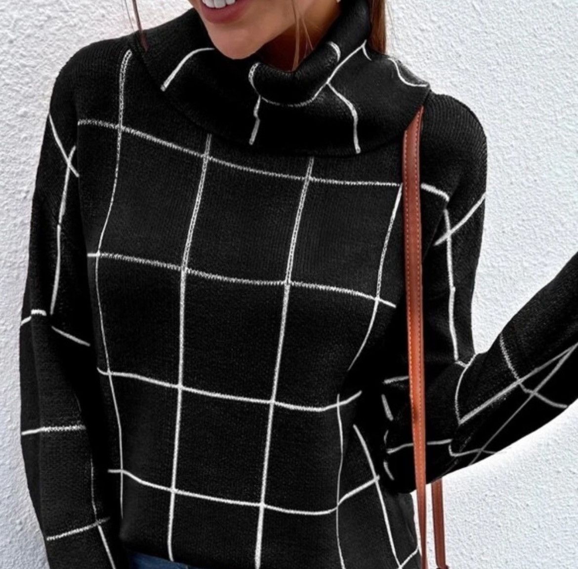 Designer × Other NWT, Lavishly Paris Women's Black Turtleneck Sweater. Size S / US 4 / IT 40 - 6 Thumbnail