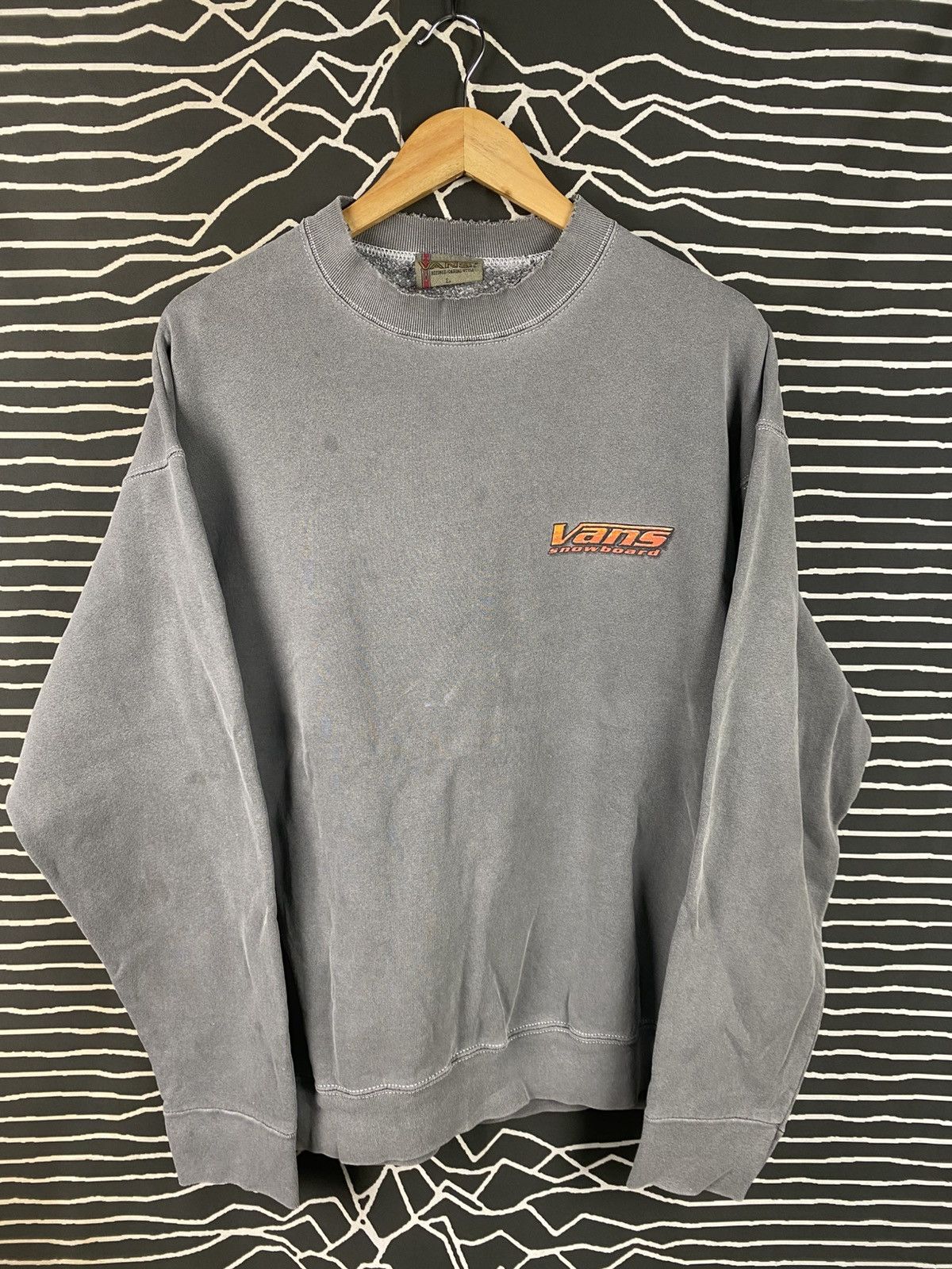 Vans Vintage Distress Vans Sweatshirt Size US XL / EU 56 / 4 - 1 Thumbnail