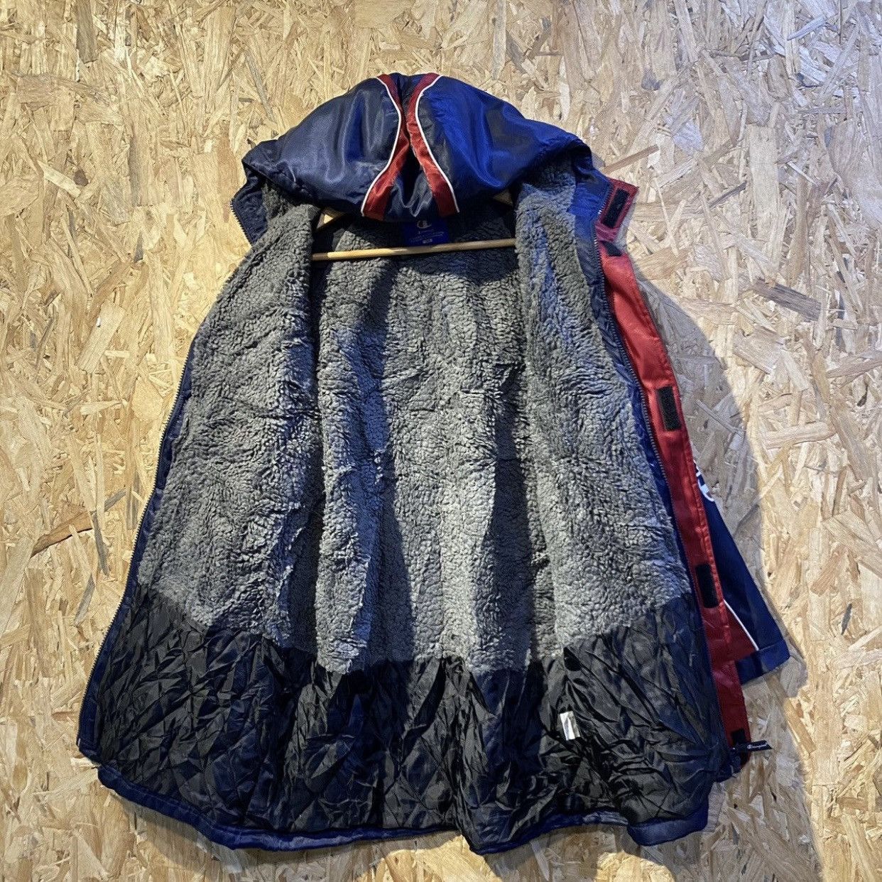 Champion Vintage Champion Rochaster Long Raincoats Fleece Size US XL / EU 56 / 4 - 3 Thumbnail