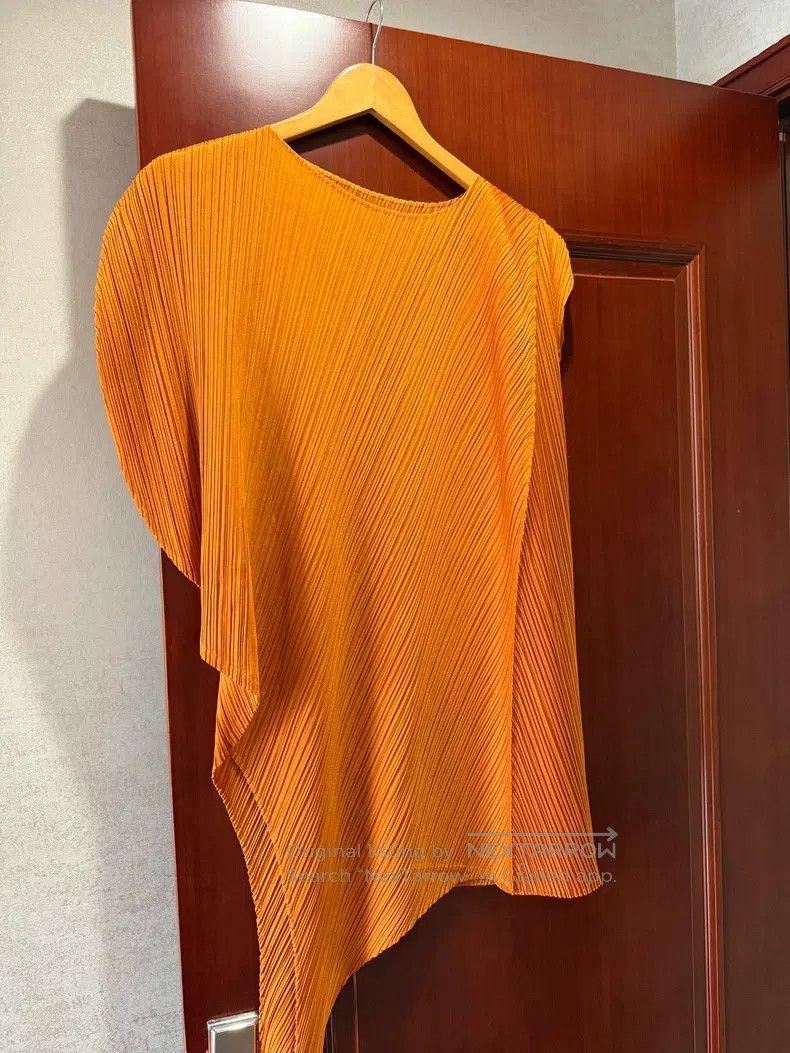 Issey Miyake Pumpkin Color Long Sleeve