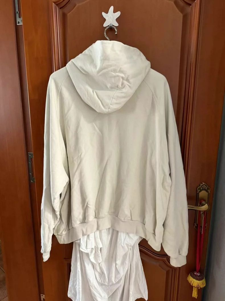 Balenciaga Balenciaga 3xl Hoodie Beige Hem Design Size US S / EU 44-46 / 1 - 2 Thumbnail