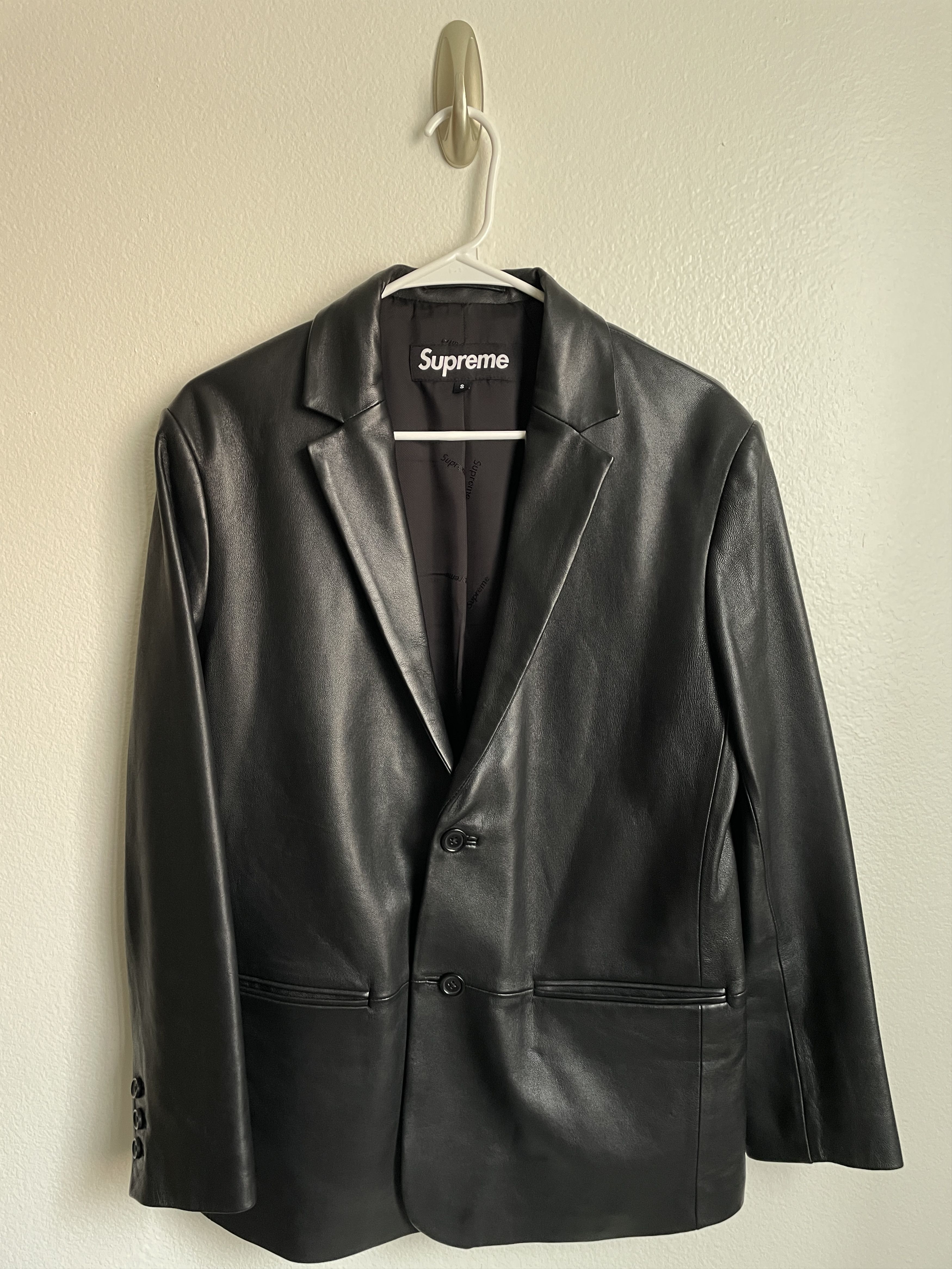 ジャケット・アウター Supreme leather blazer L jacket suit Supreme Leather Blazer (FW22) - $498