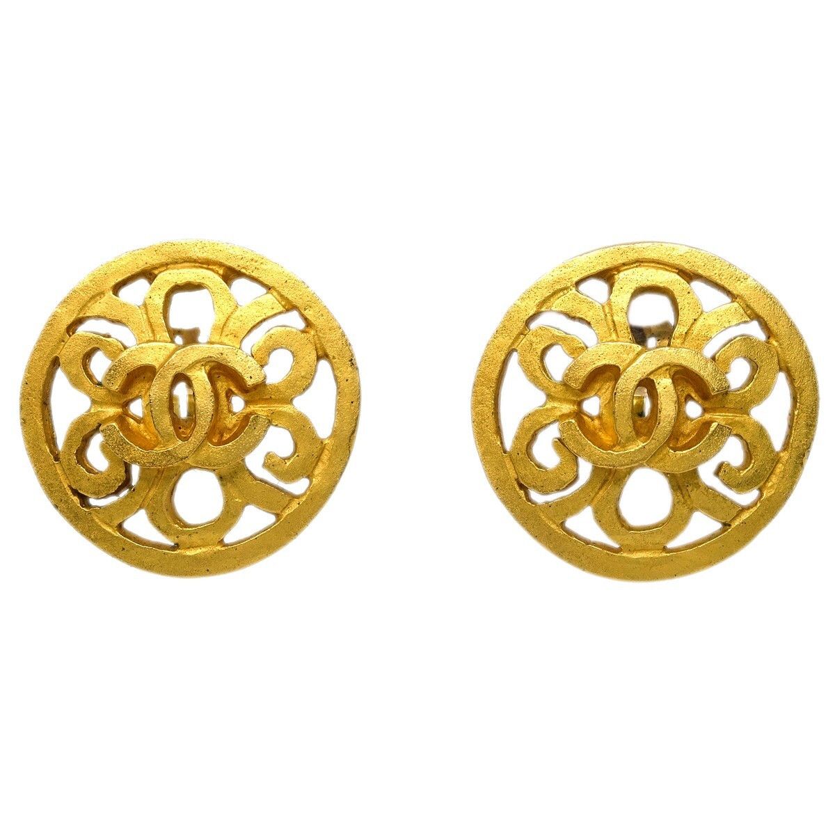 Chanel Chanel Vintage CC Round Clip-On Metal Size ONE SIZE - 1 Thumbnail