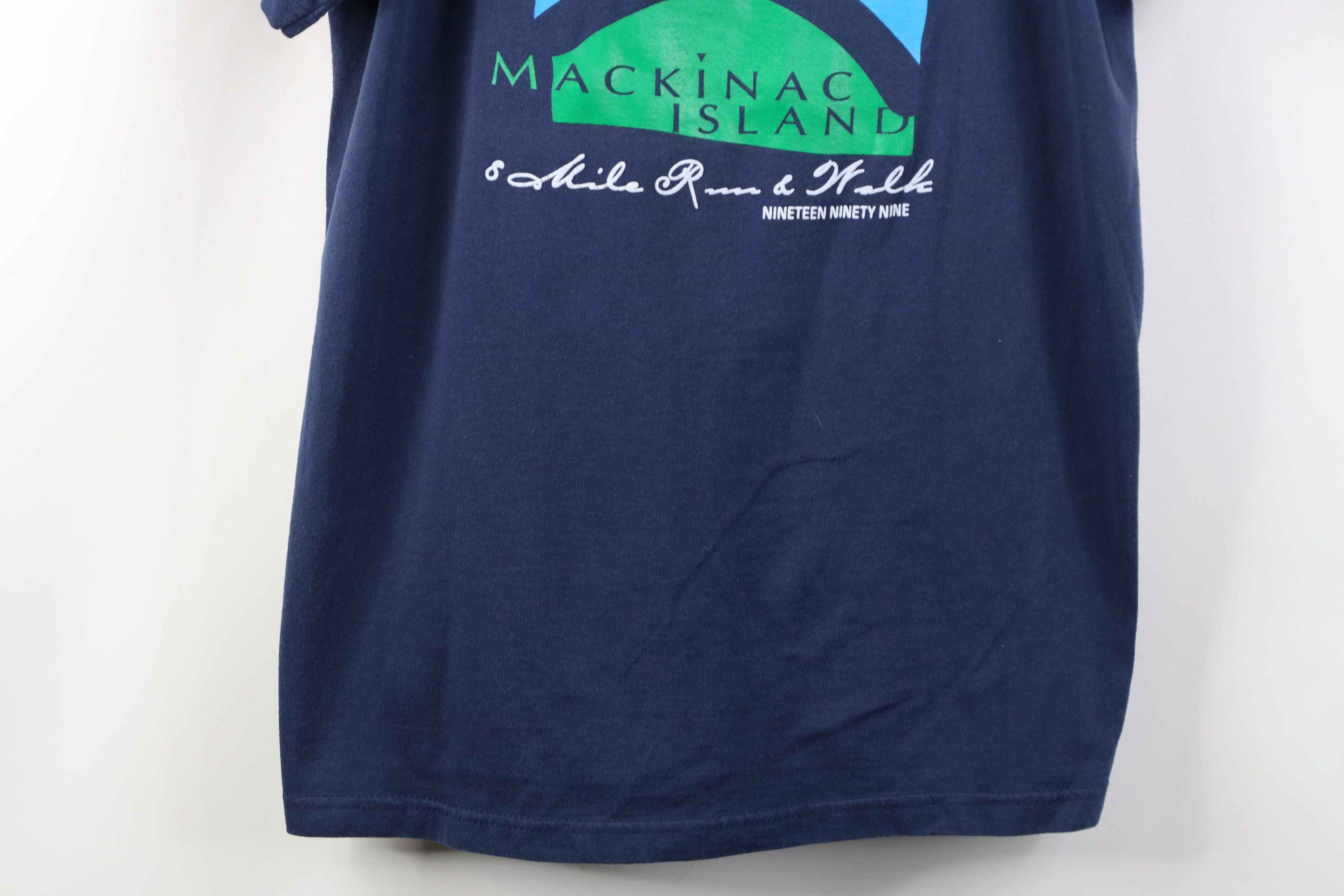 Vintage Vintage 90s Mackinac Island 8 Mile Run Walk T-Shirt Blue Size US L / EU 52-54 / 3 - 3 Thumbnail