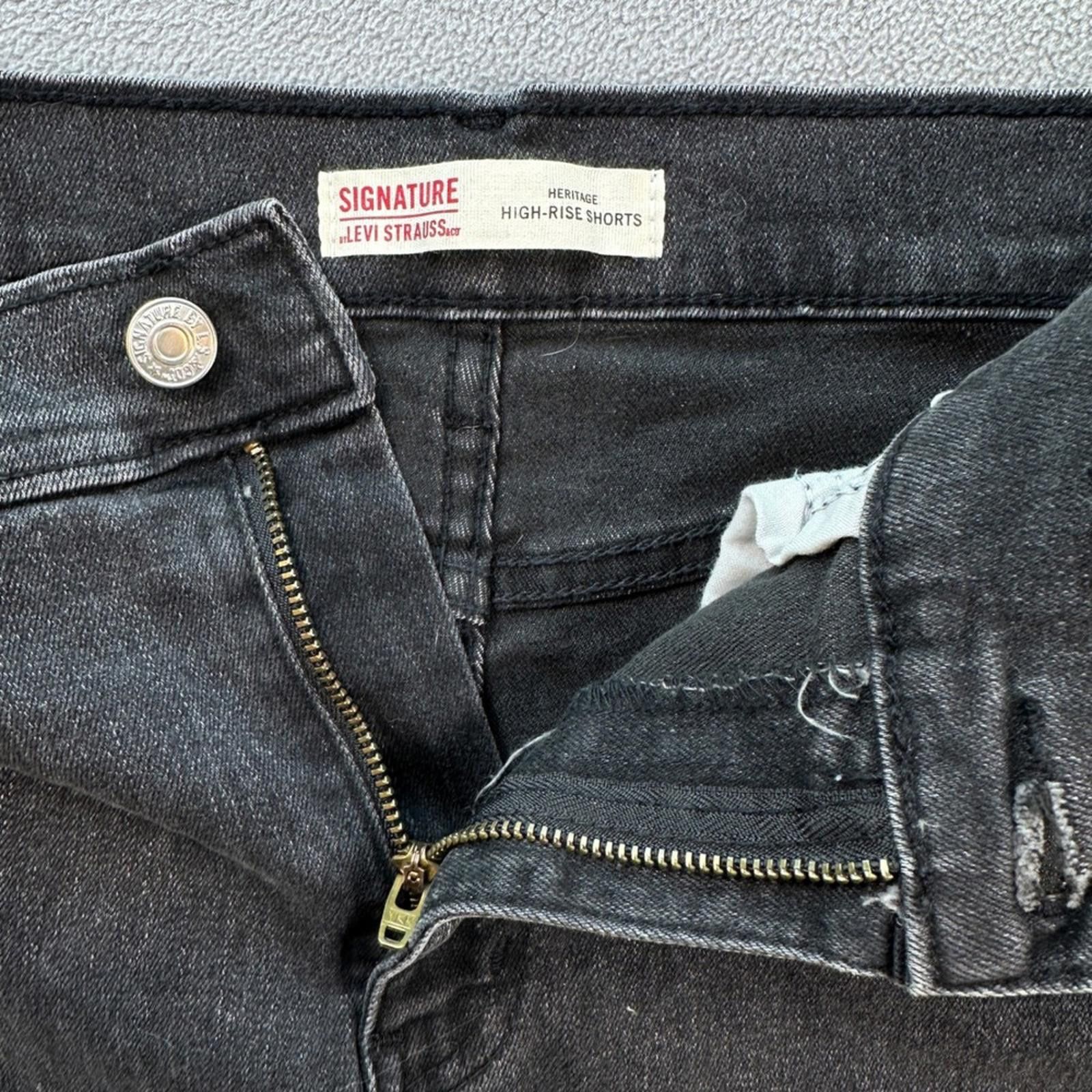 Other Signature by Levi Strauss & Co Denim Shorts Womens 25 Black Size 25" / US 0 / IT 36 - 5 Thumbnail