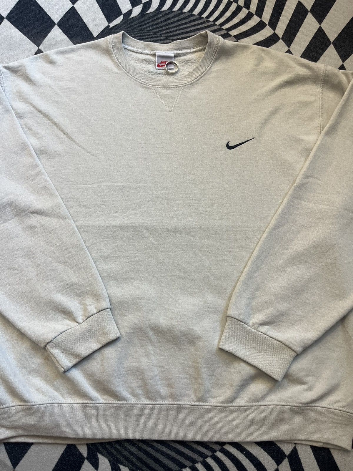 Nike Vintage Sweater NIKE black Swoosh 90’s shirt Size US XL / EU 56 / 4 - 6 Thumbnail