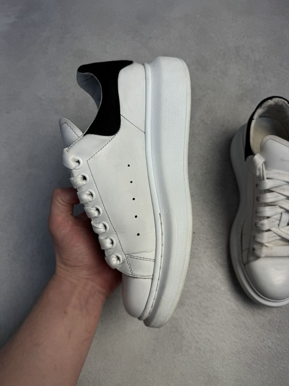 Alexander McQueen Alexander McQueen Oversized Leather Sneakers White/Black Size US 7.5 / IT 37.5 - 8 Thumbnail