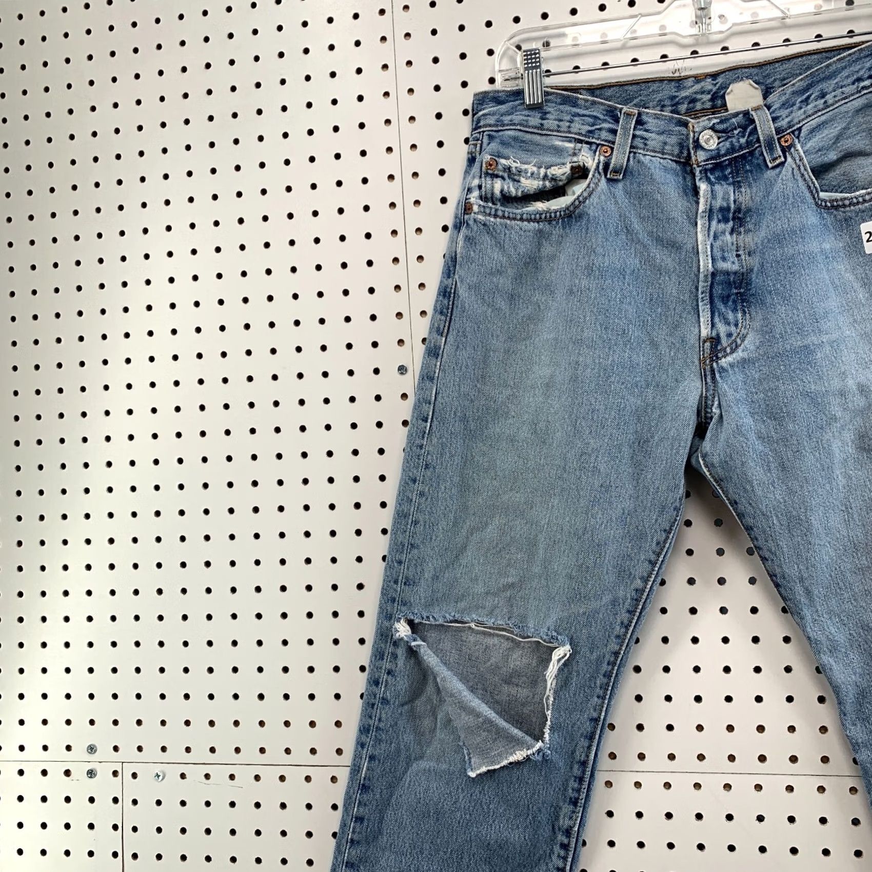 Levi's Vintage Levis 501 Jeans Mens Blue Denim Button FLy Size 33x30 Fits 32x28.5 Size US 33 - 3 Thumbnail