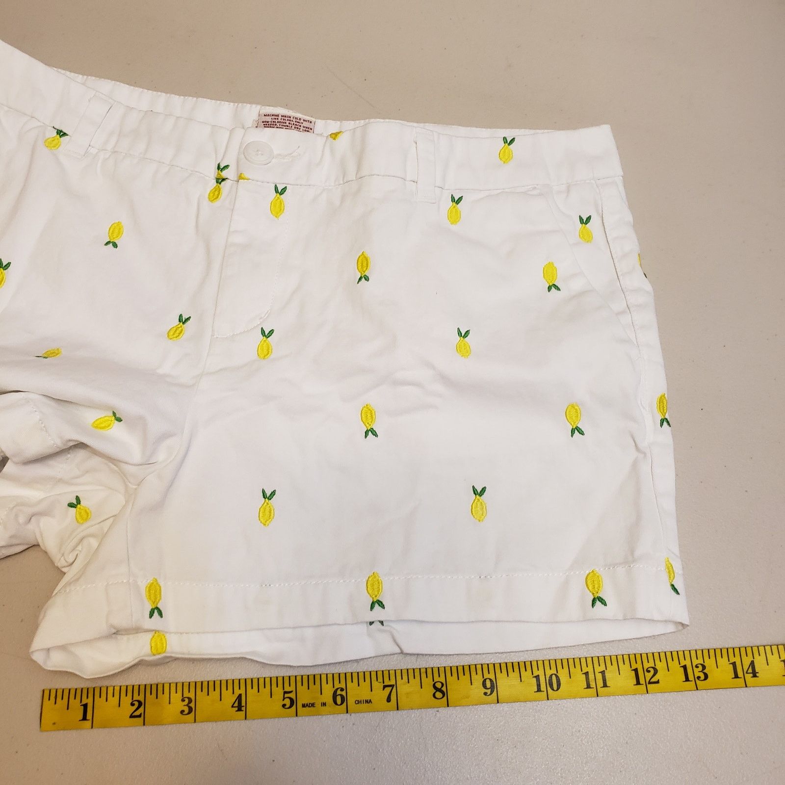 Merona Merona Shorts Womens 10 White Yellow Lemon Print Hot Pants Size US 35 - 6 Thumbnail