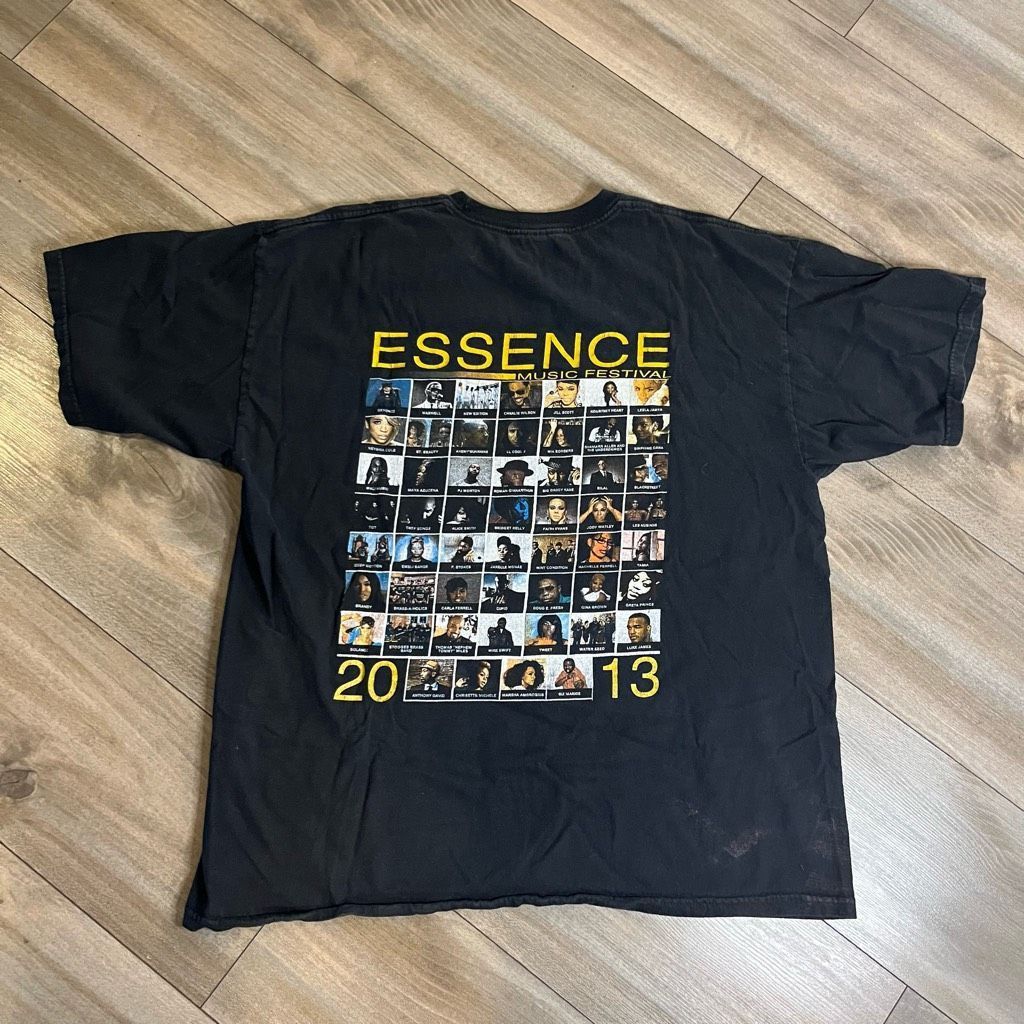 Gildan Essence Music Festival Black Graphic Shirt Men Large Bin O-4 Size US L / EU 52-54 / 3 - 6 Thumbnail